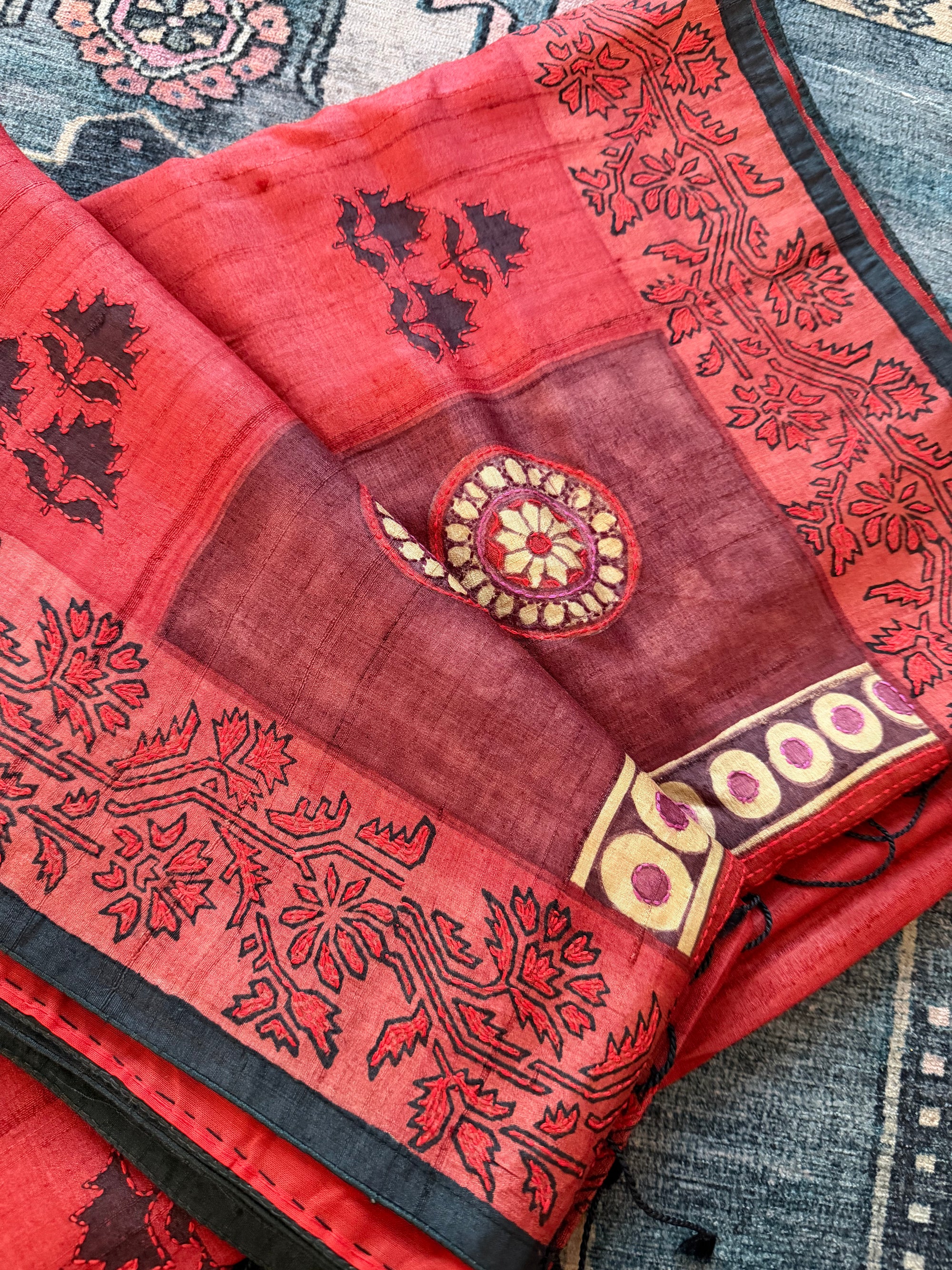 Kamaniya Kantha : Handcrafted Tussar