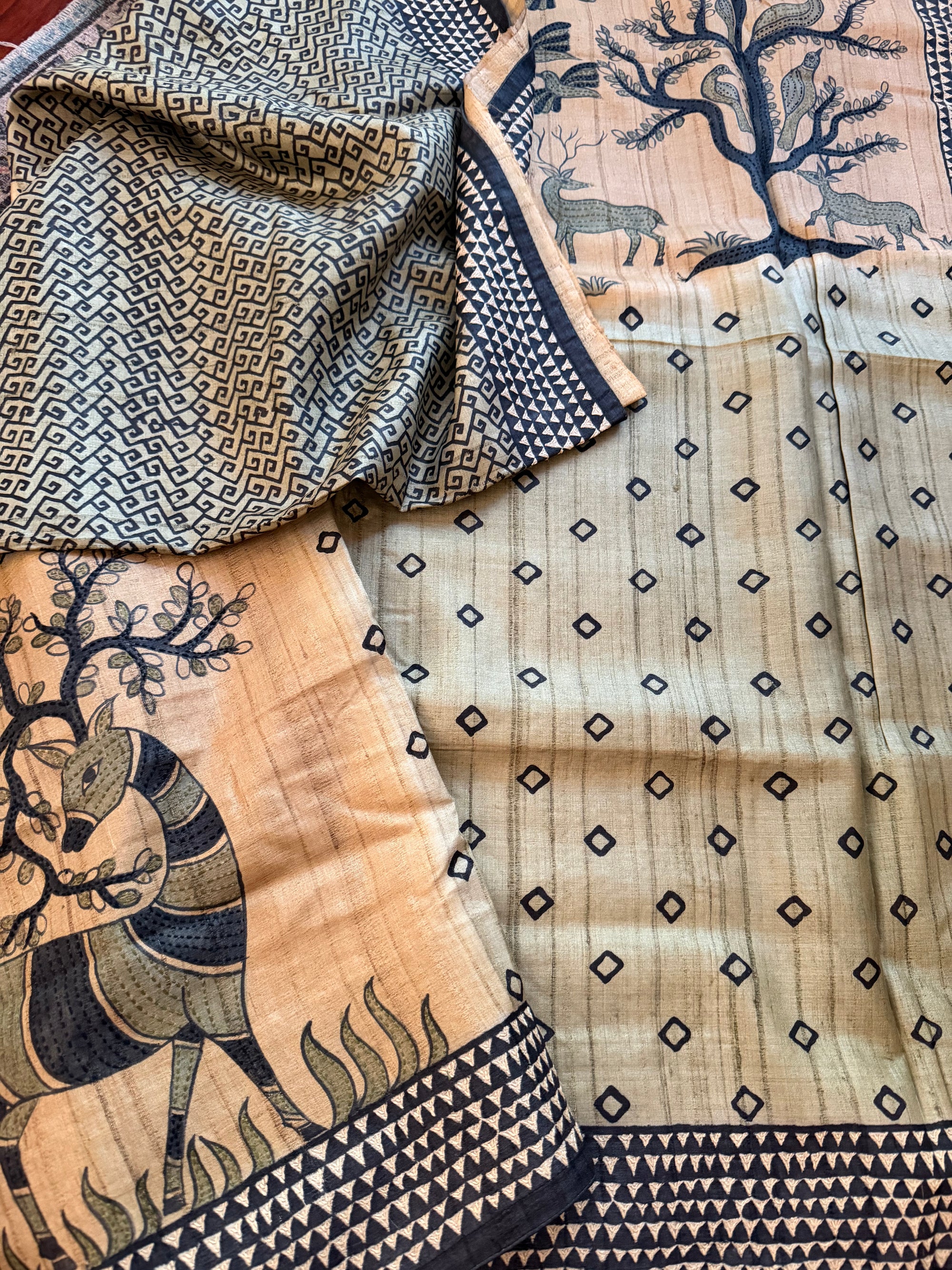 Kamaniya Kantha : Handcrafted Tussar