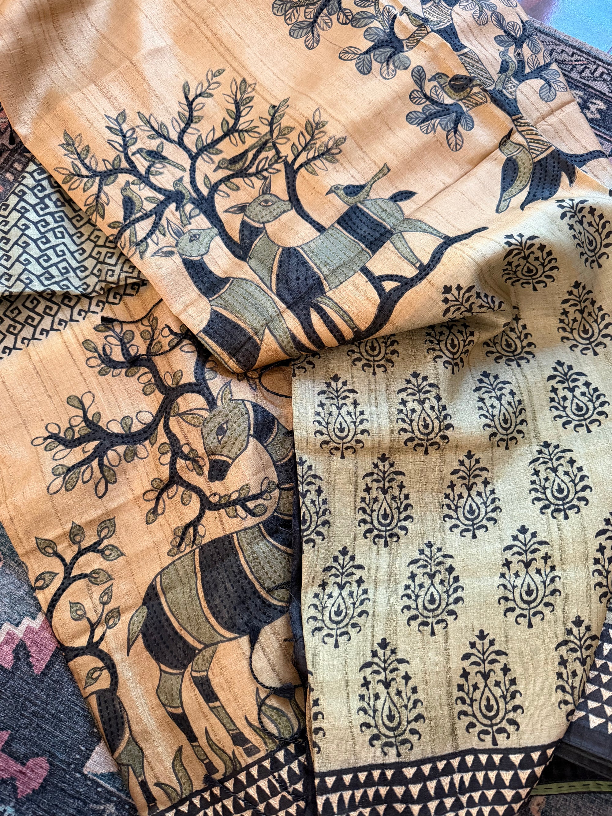 Kamaniya Kantha : Handcrafted Tussar