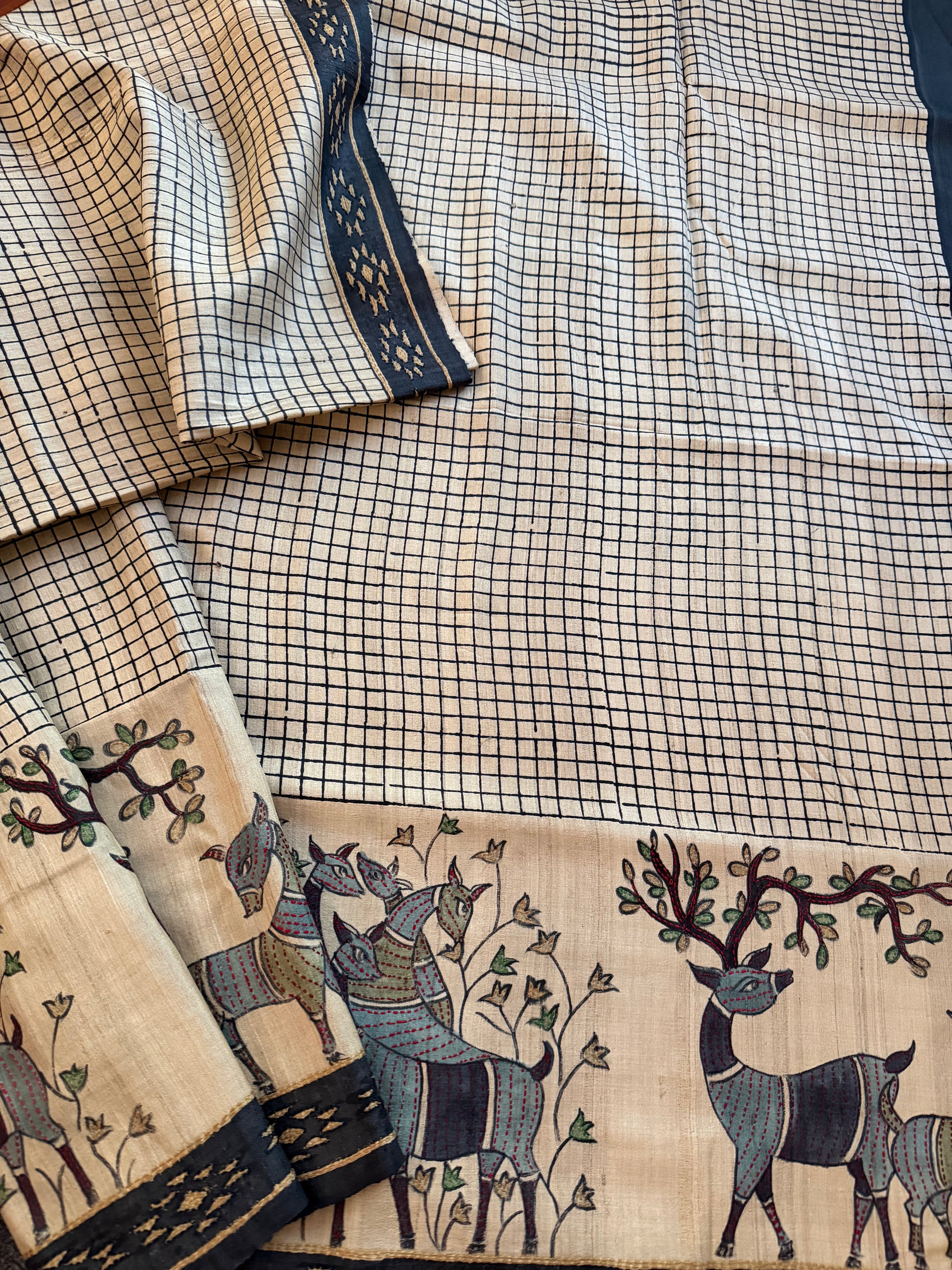 Kamaniya Kantha : Handcrafted Tussar