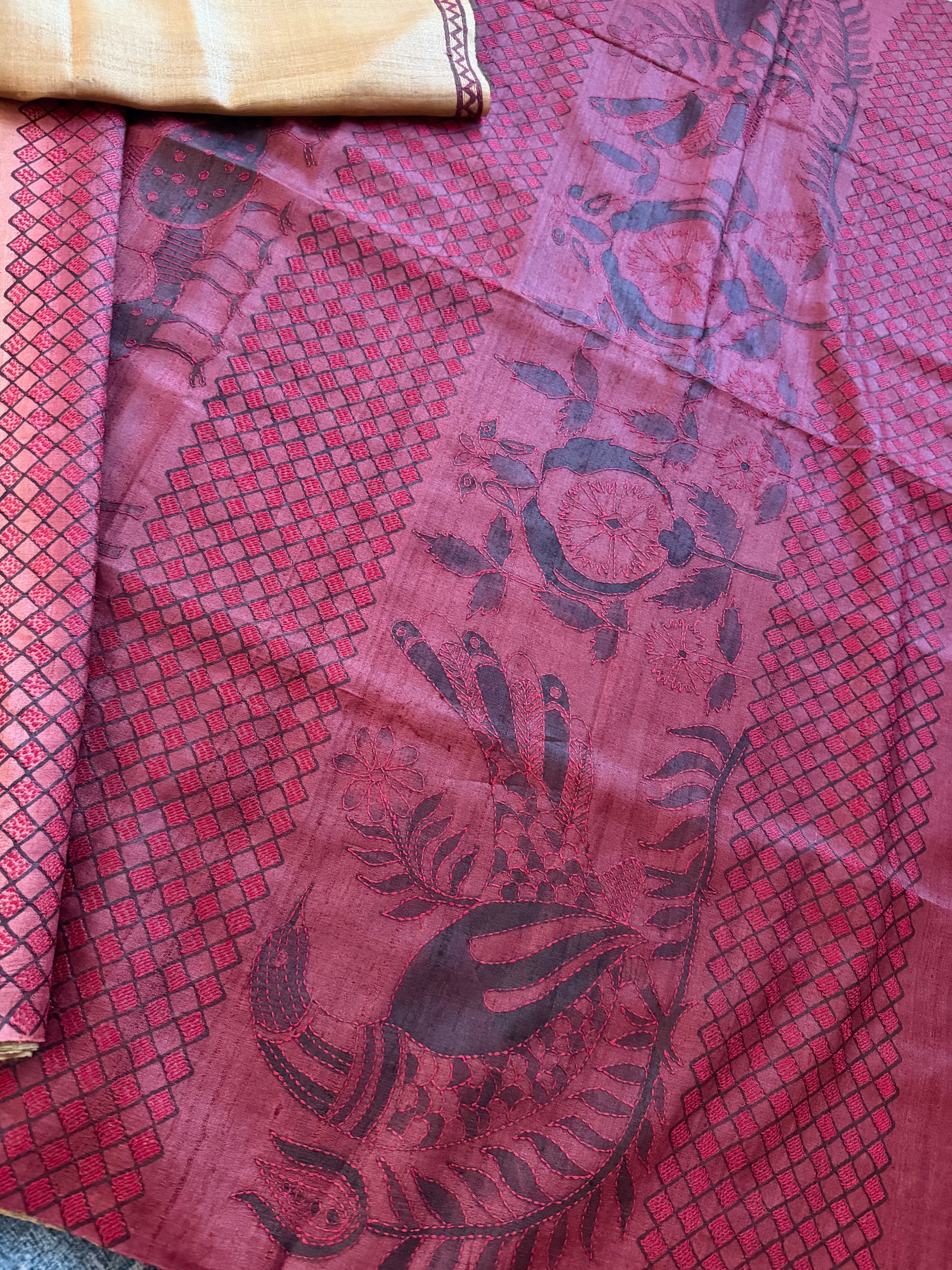 Kamaniya Kantha : Handcrafted Tussar