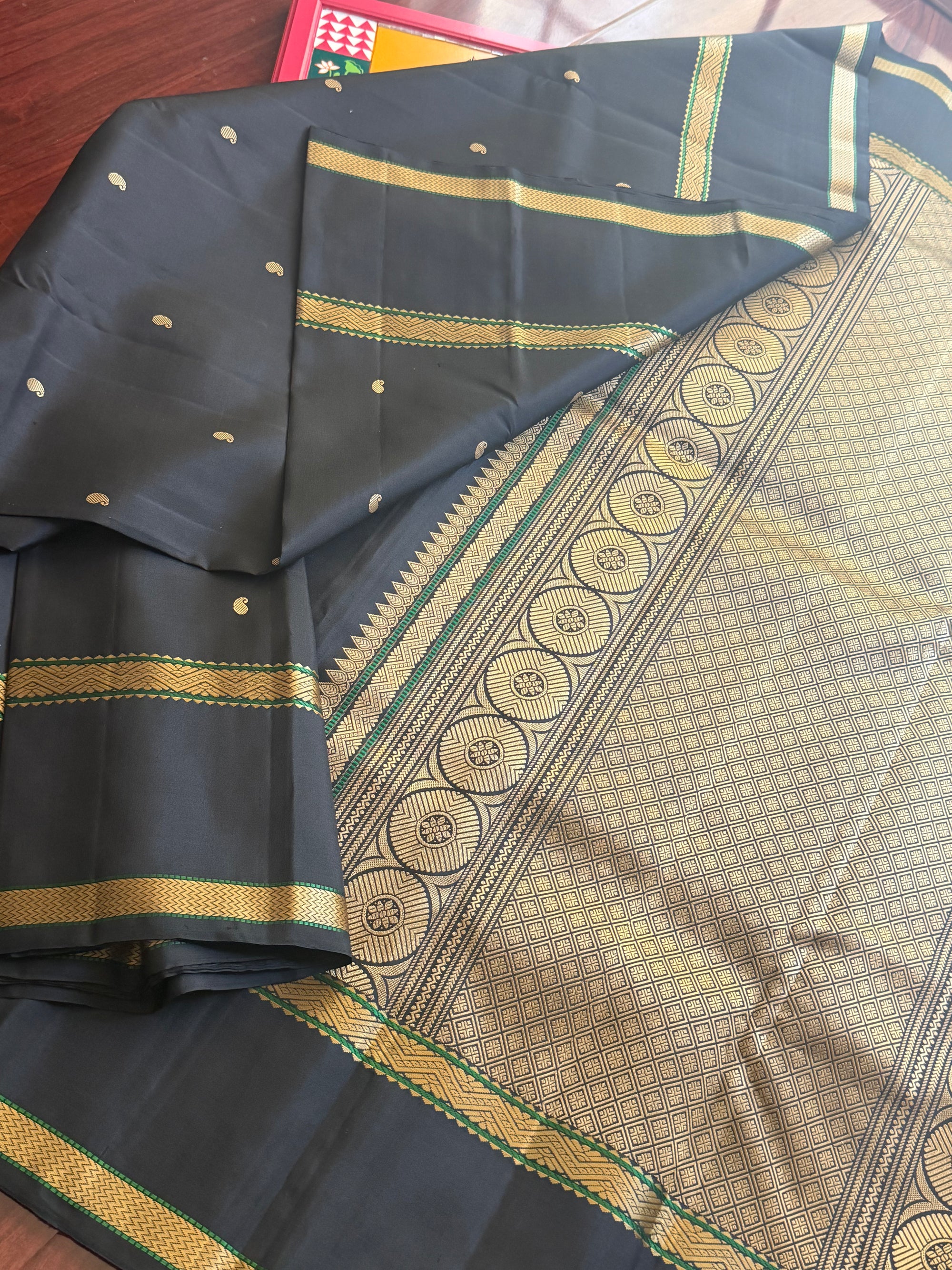 No Zari Korvai Kanjivaram Silk (Black)