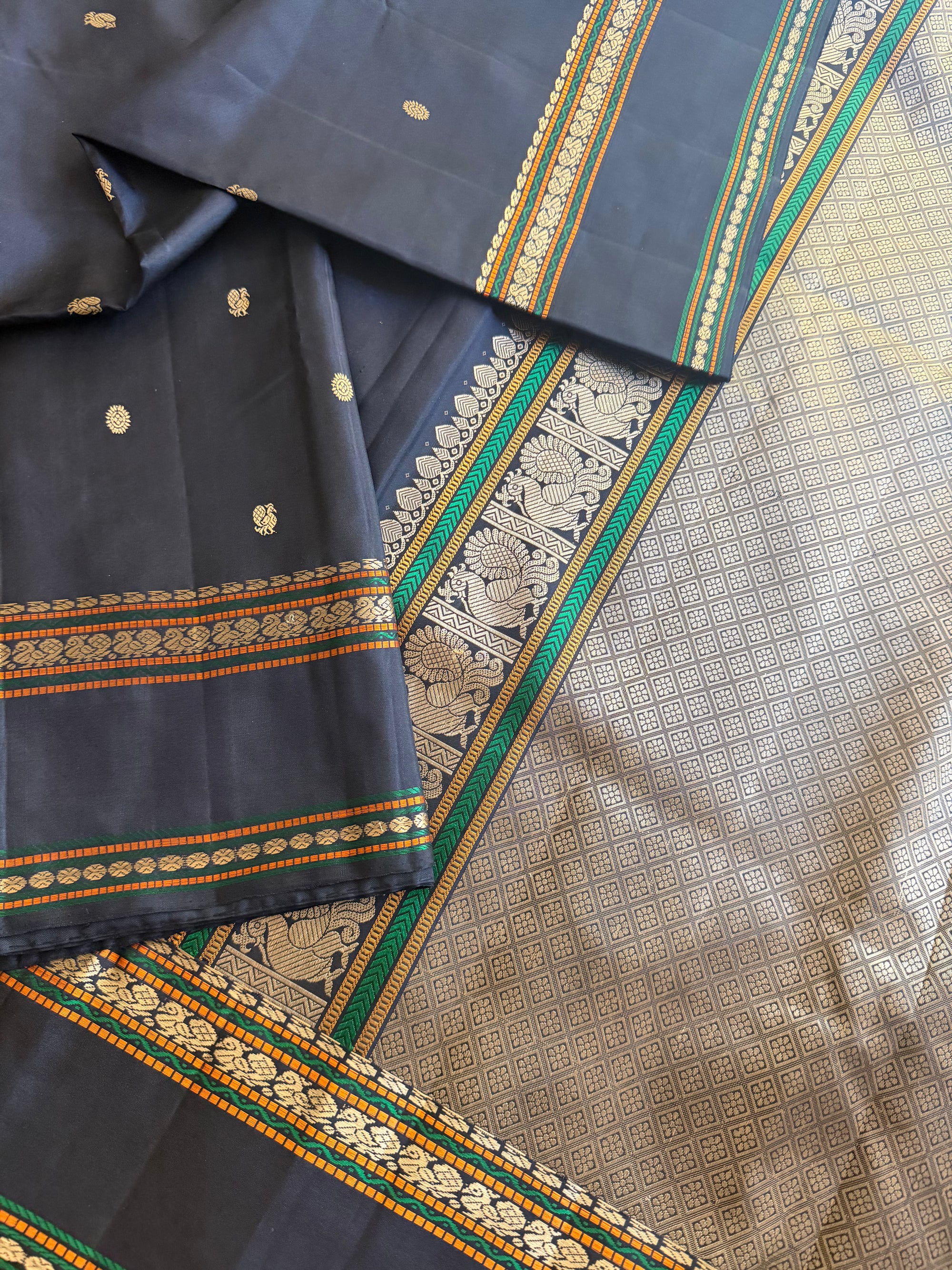 No Zari Korvai Kanjivaram Silk (Black)