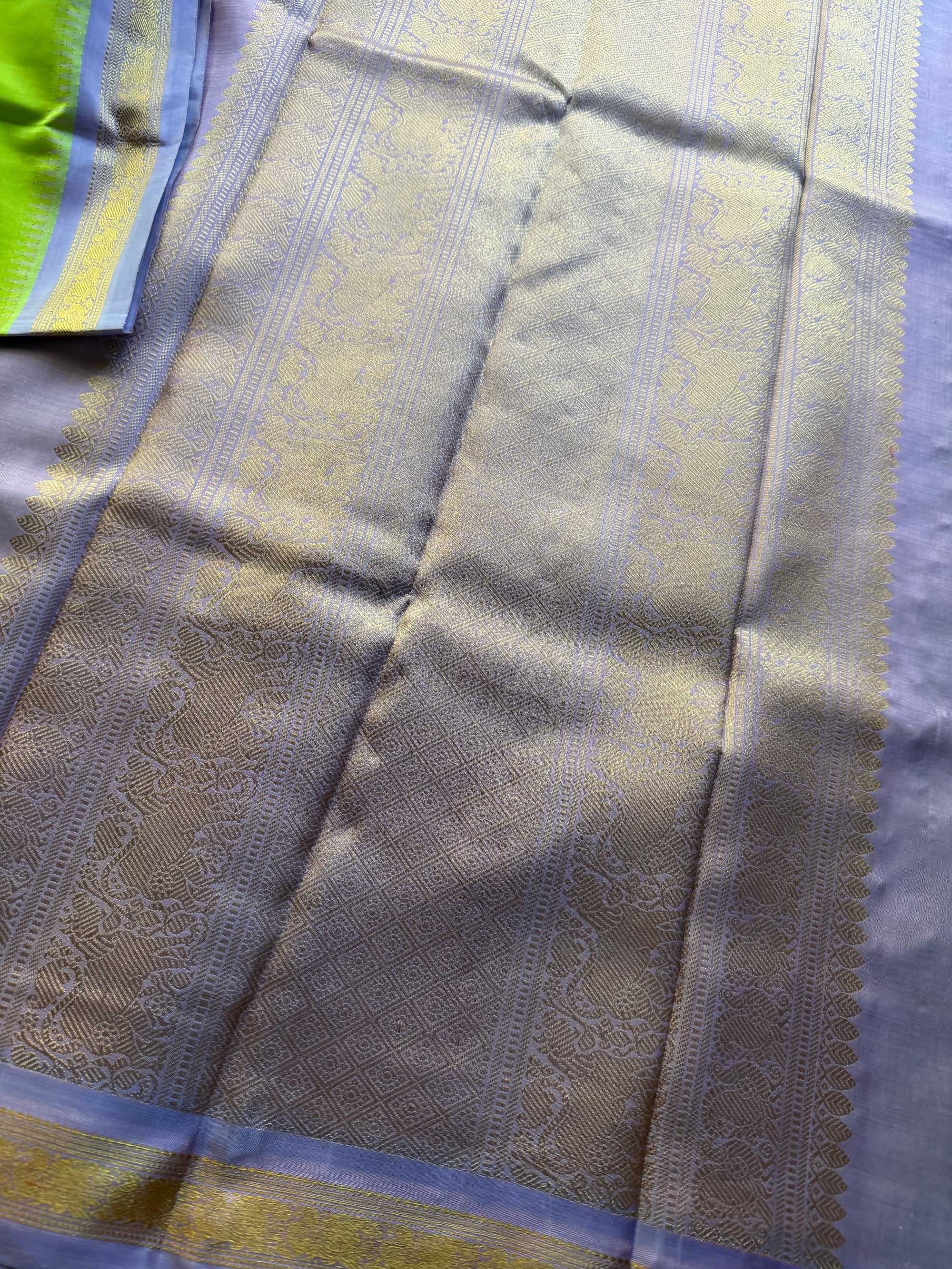 MAATHEY: SHADES OF GREEN (Liril Green)
