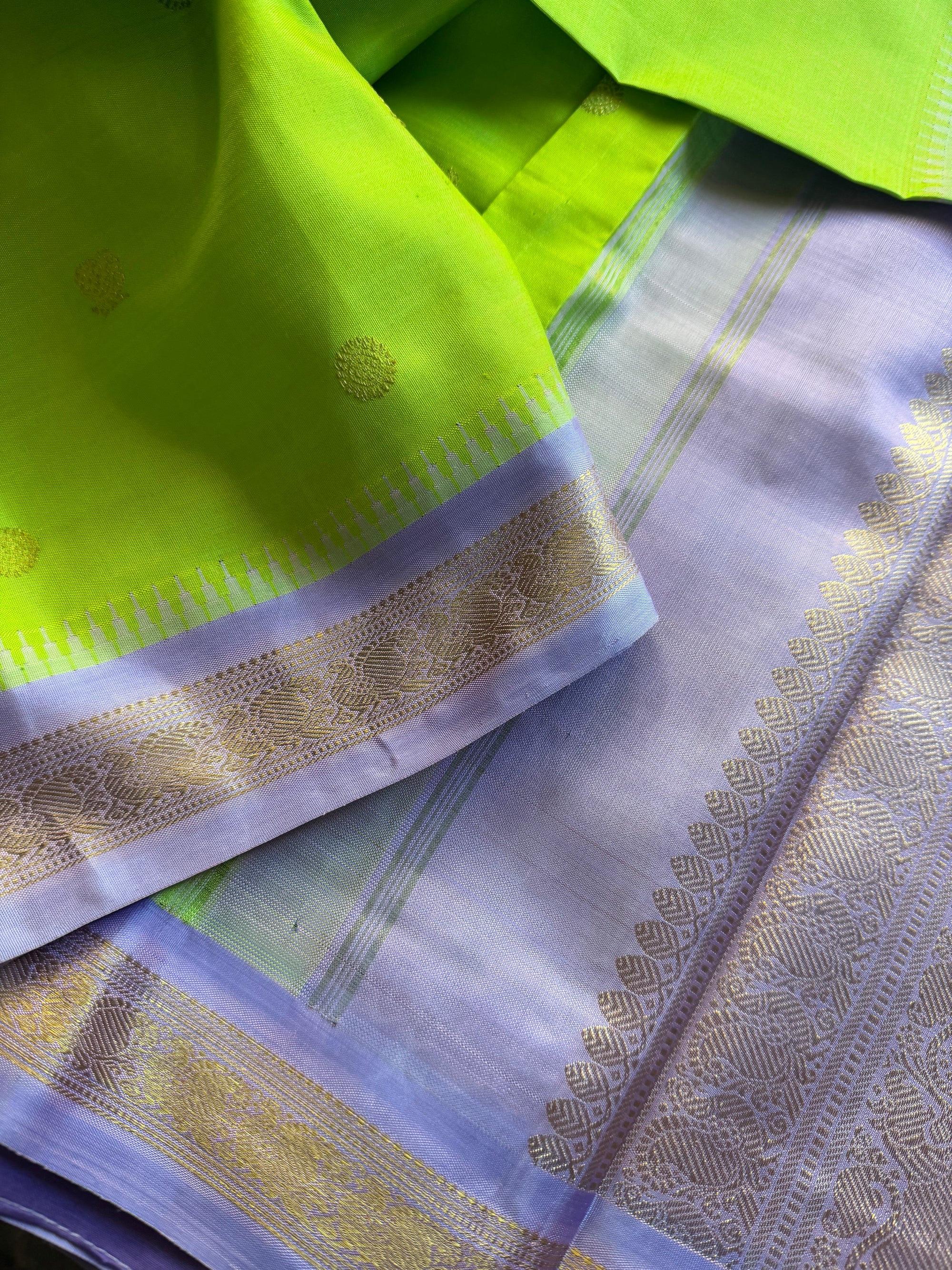 MAATHEY: SHADES OF GREEN (Liril Green)