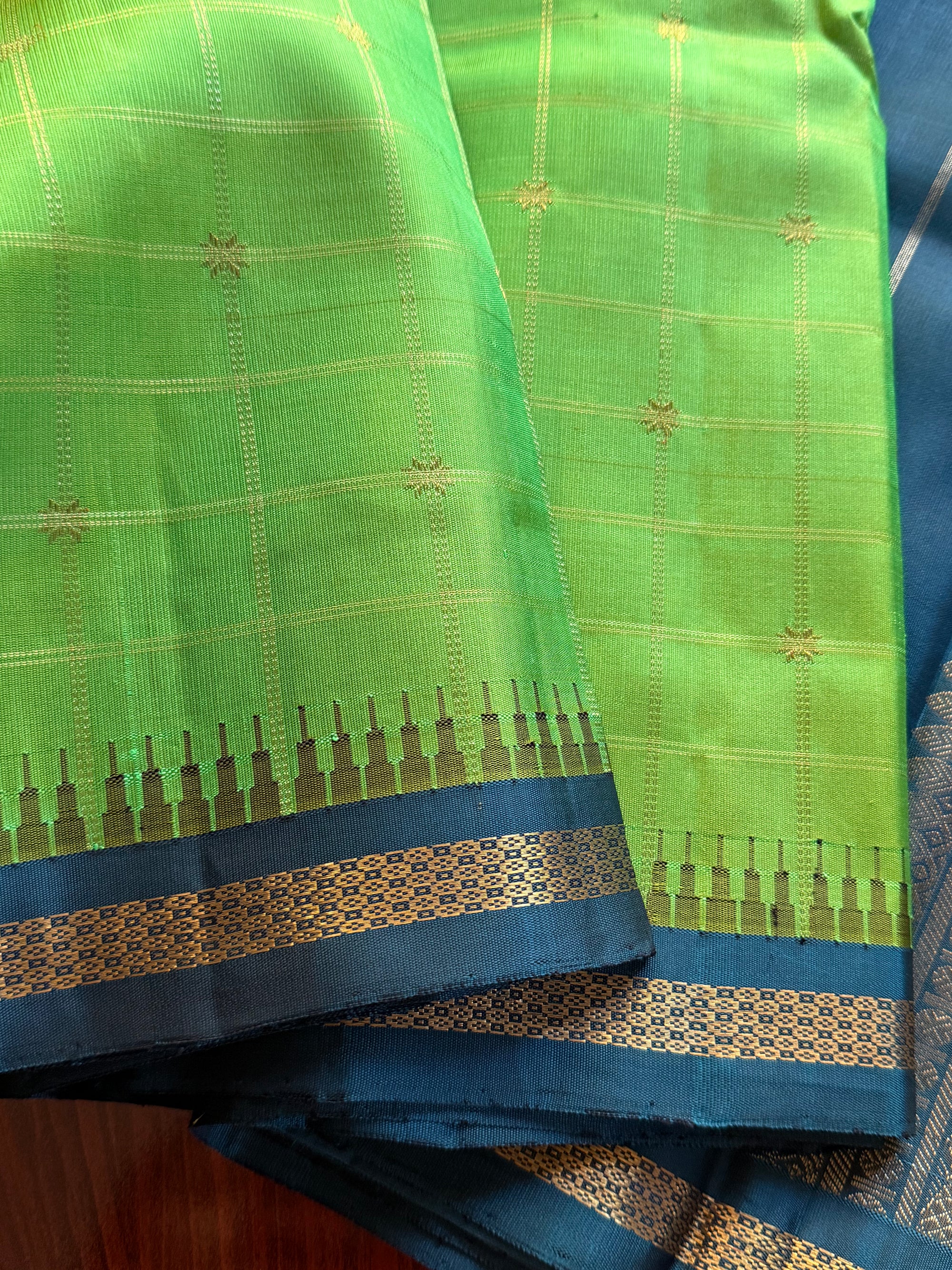 MYTHILI:  SHADES OF GREEN (Alli Pachai / Lily Green)