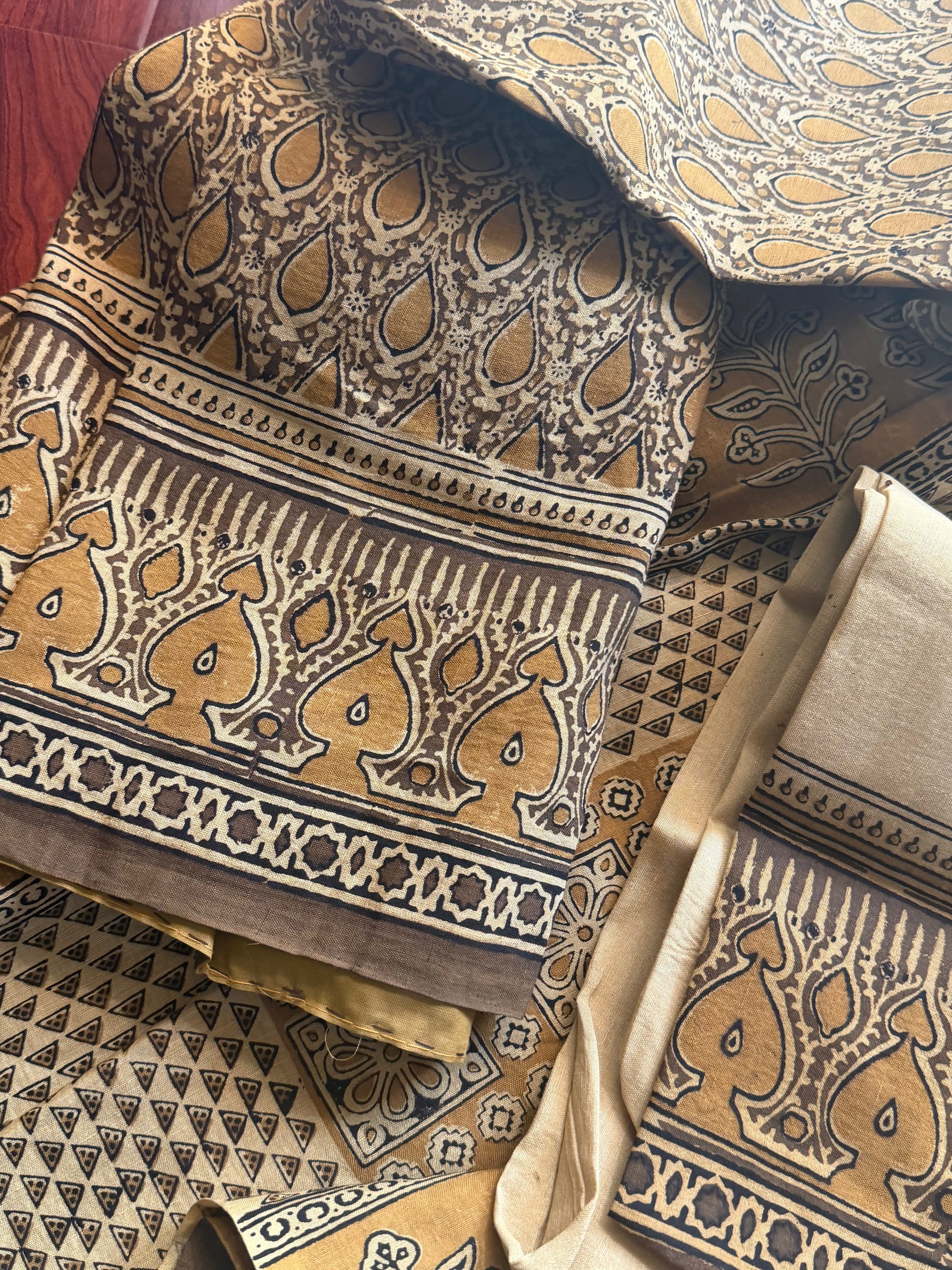 Blockprinted Kodalikaruppur - Linen
