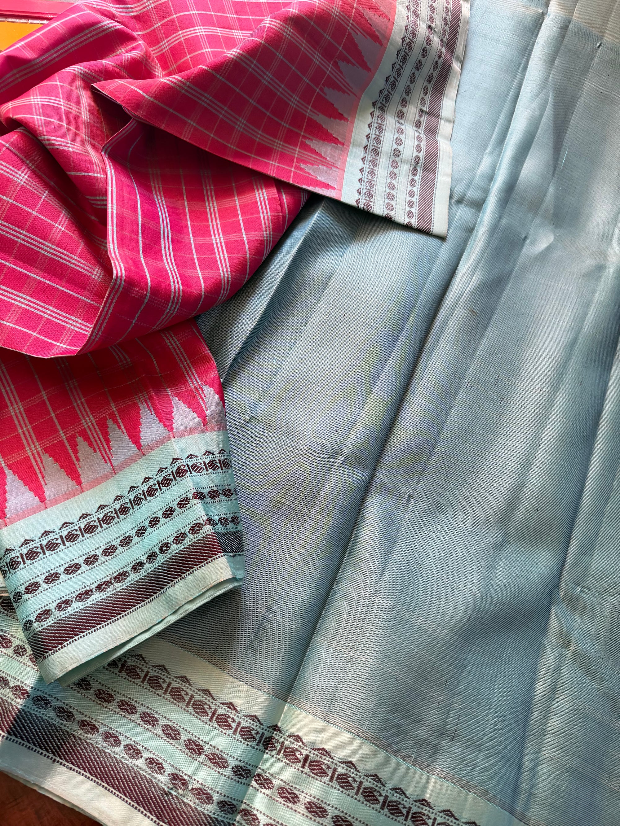 Kuttu  Gadwal Silk : No Zari