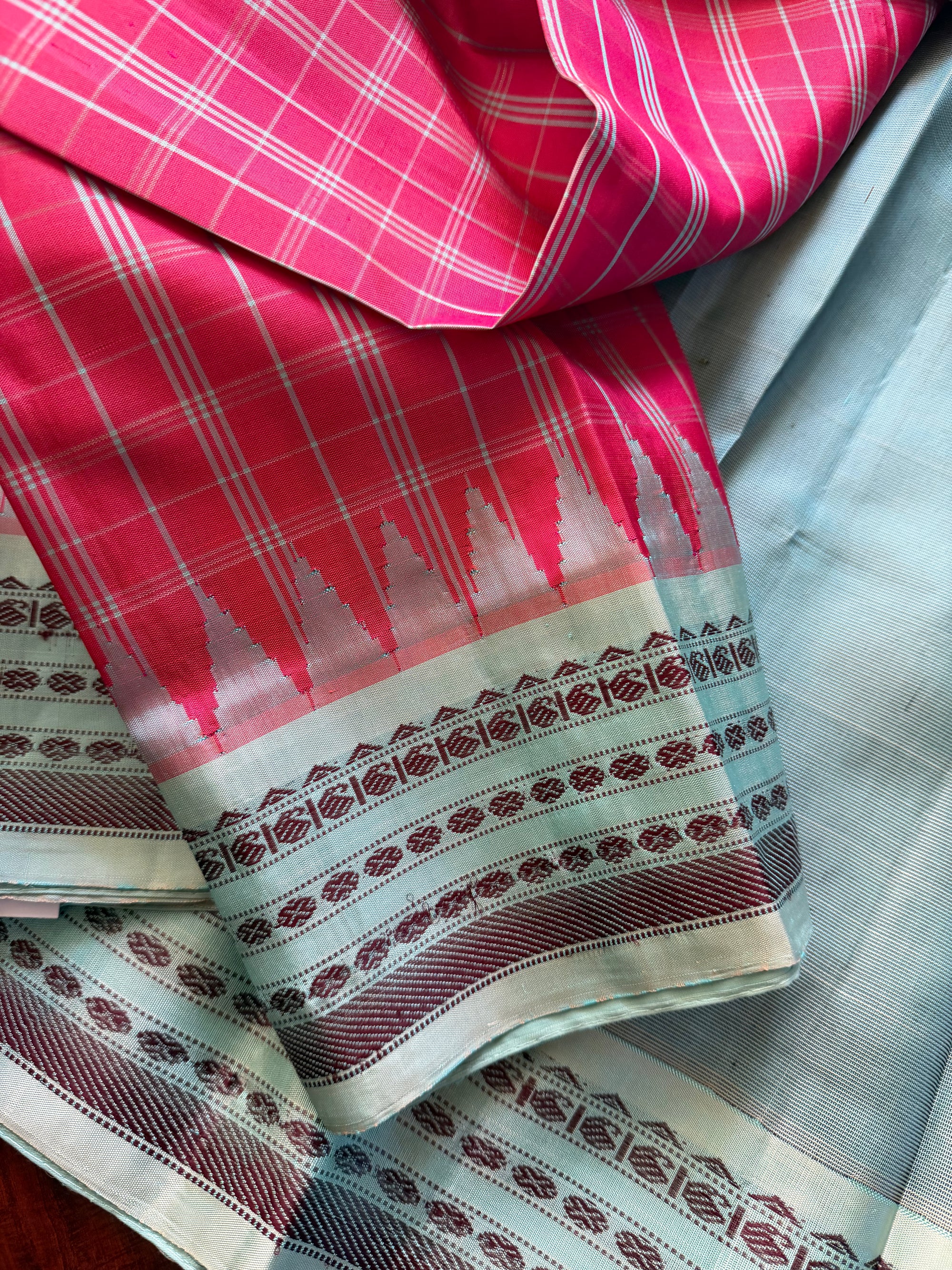 Kuttu  Gadwal Silk : No Zari