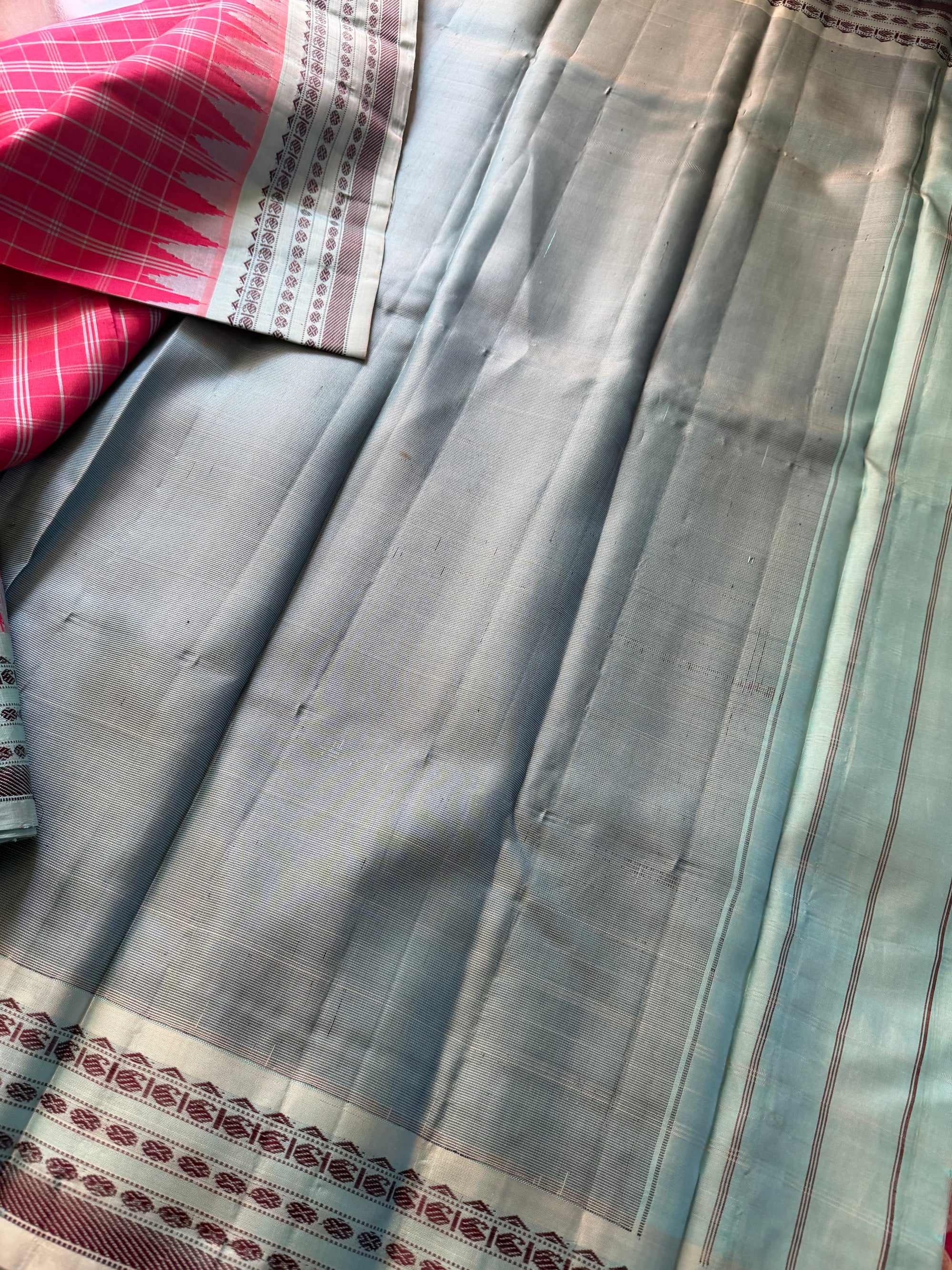 Kuttu  Gadwal Silk : No Zari