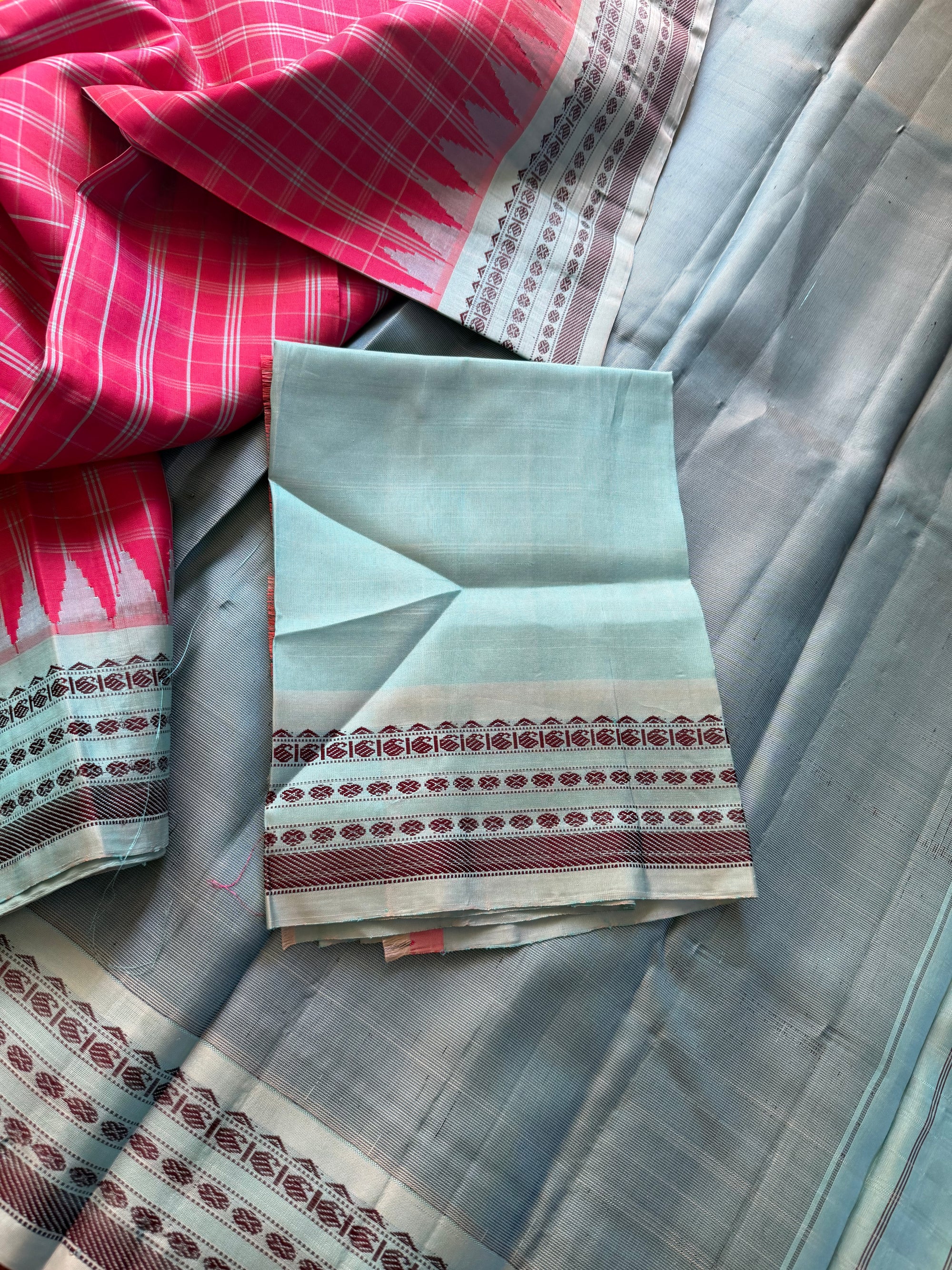 Kuttu  Gadwal Silk : No Zari