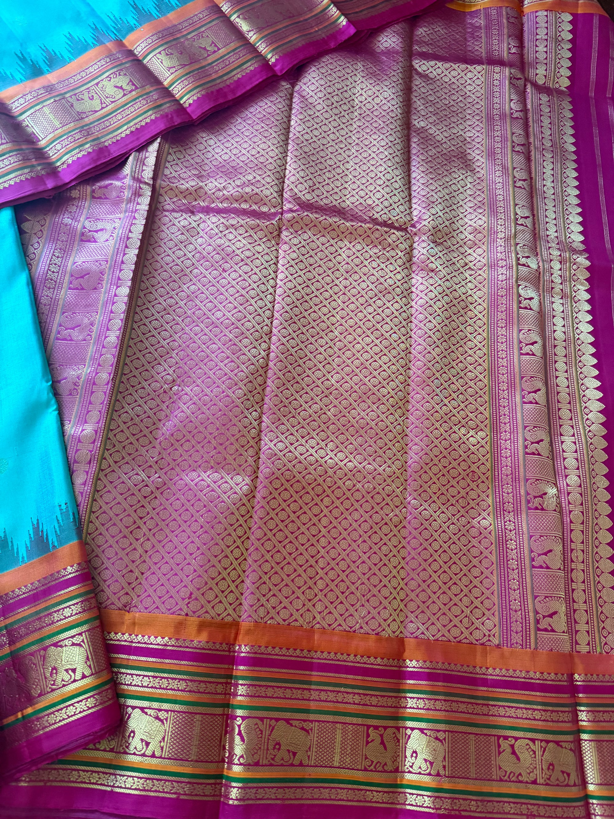 Kuttu Gadwal Silk