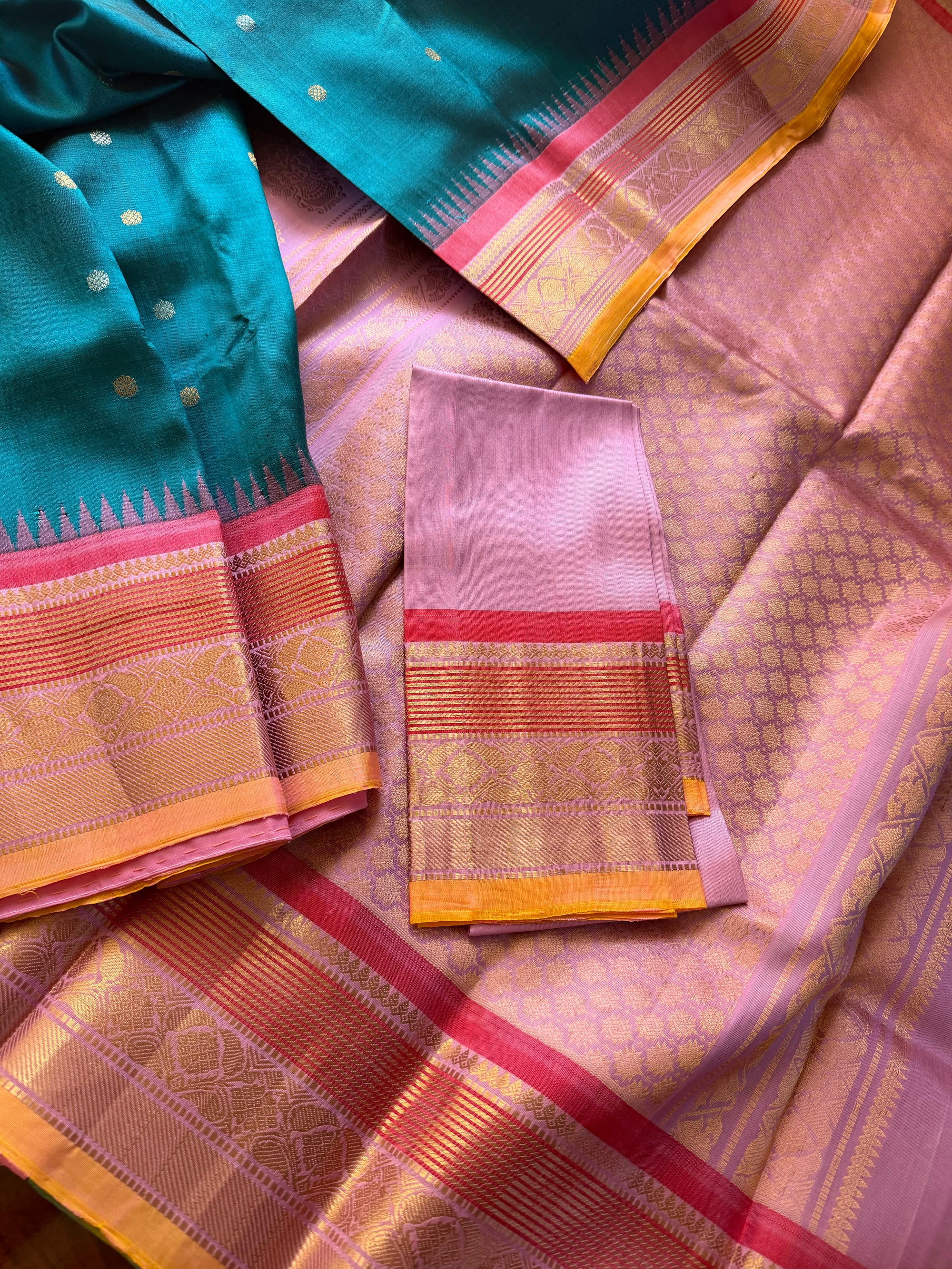 Kuttu  Gadwal Silk : Burnt Copper Sulphate Blue