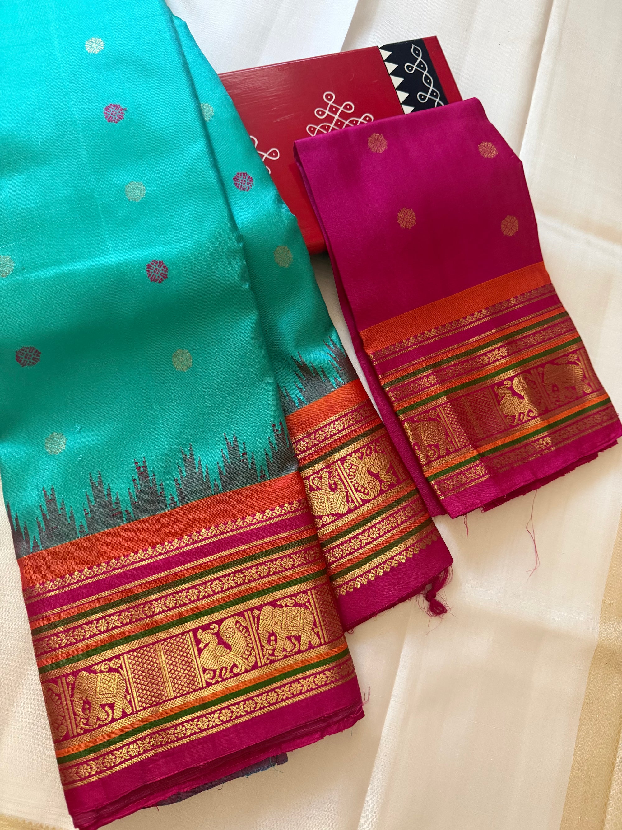 Kuttu Gadwal Silk