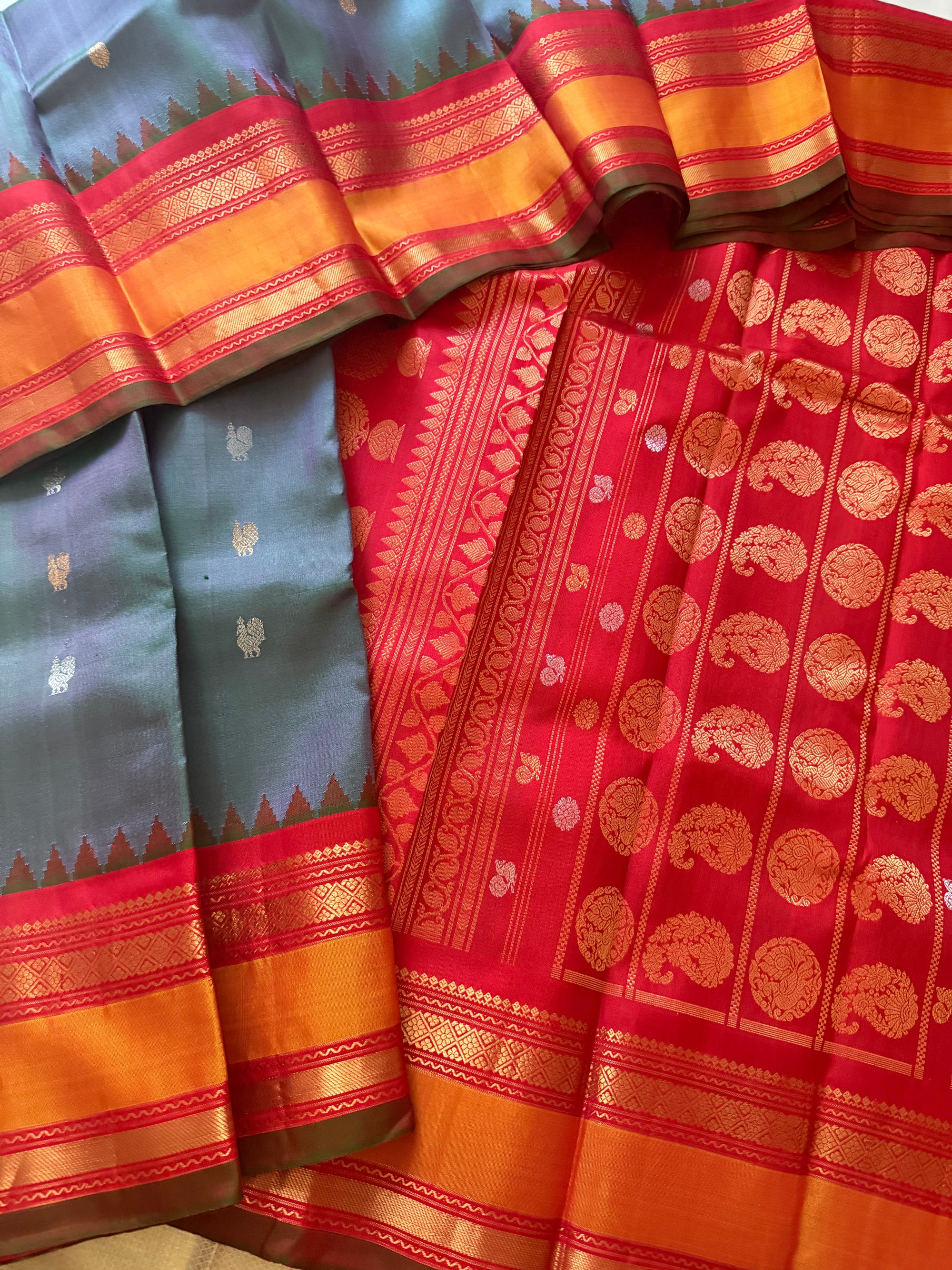 Kuttu Gadwal Silk