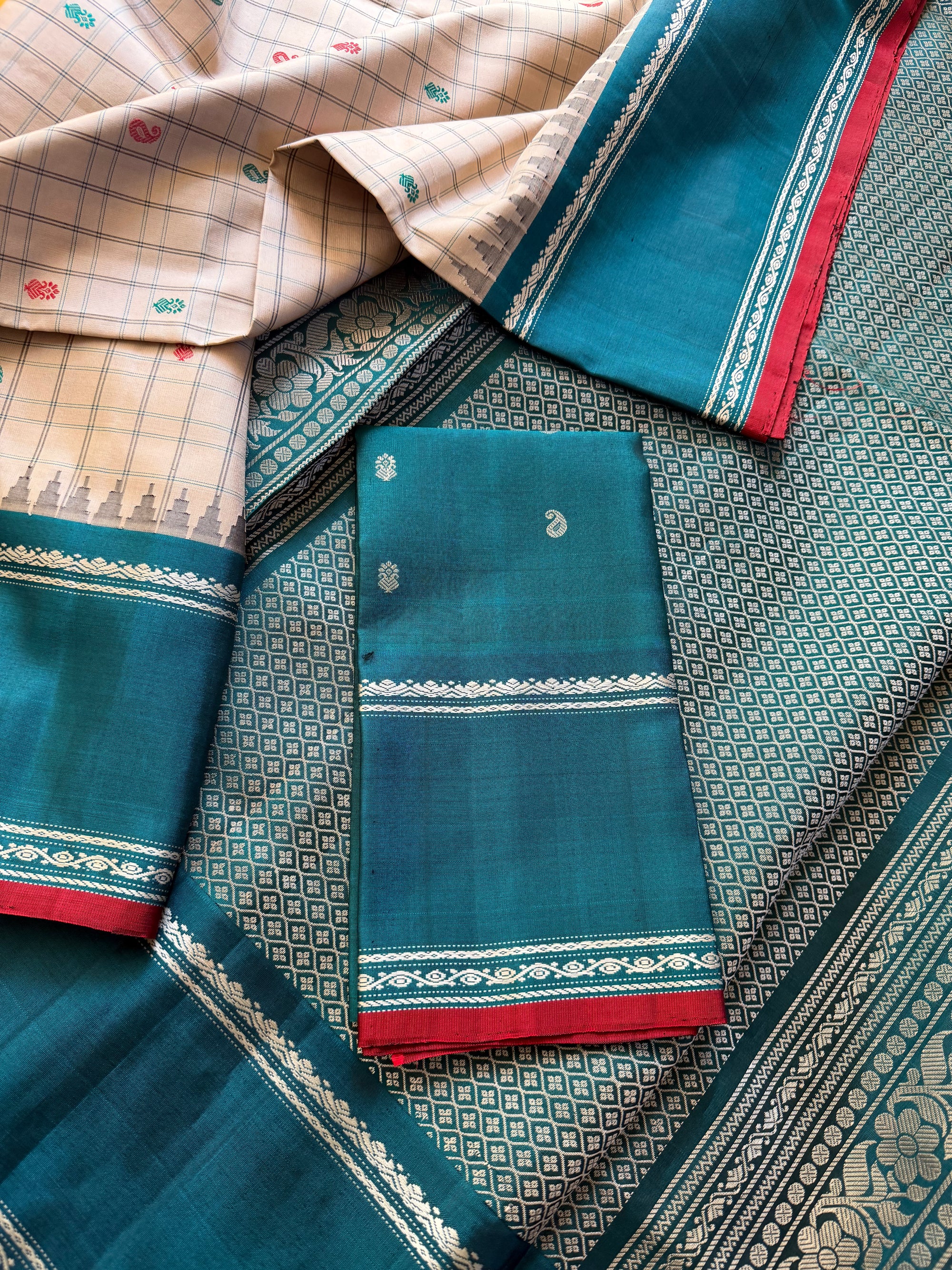 Kuttu  Gadwal Silk : No Zari