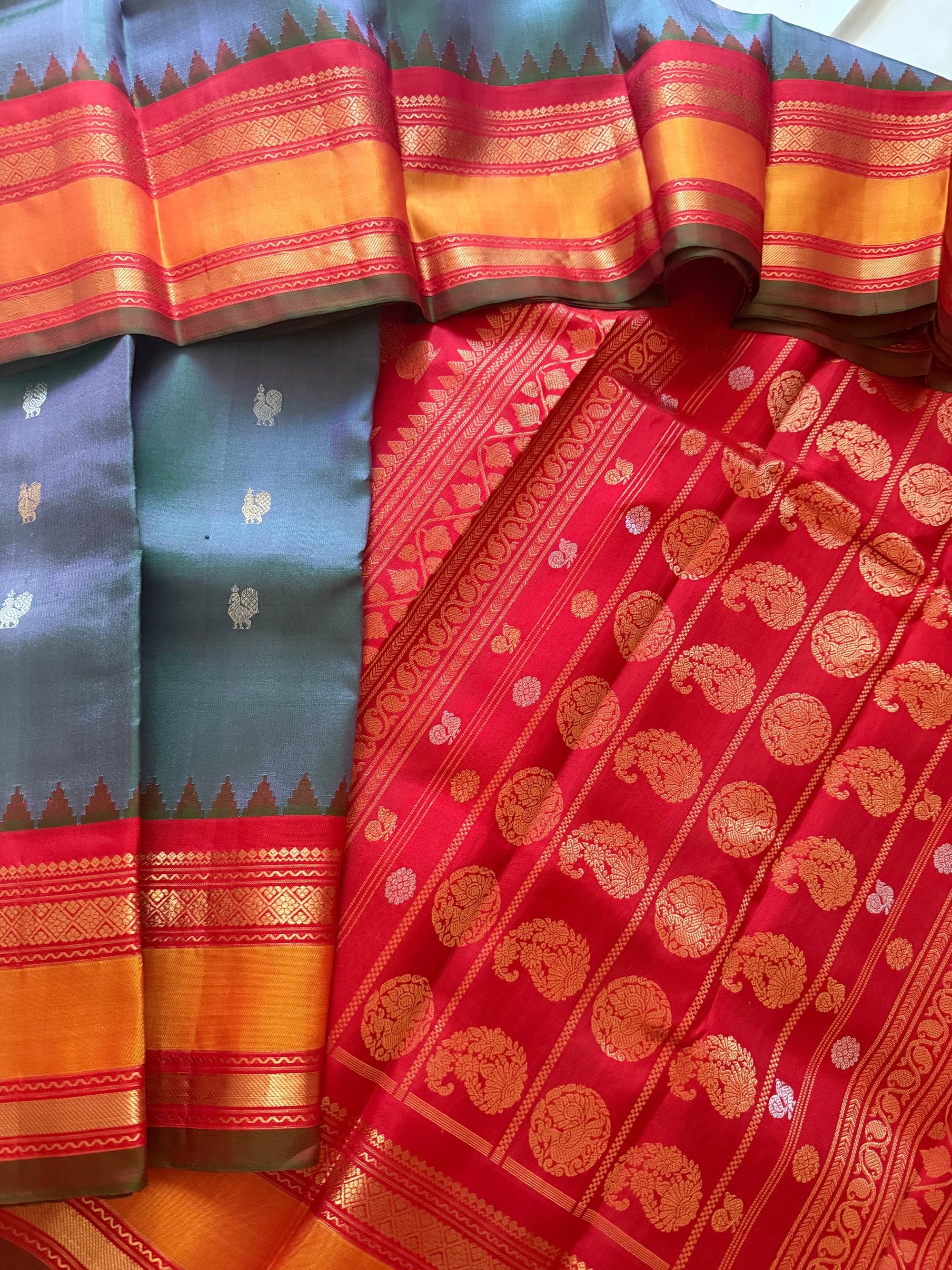 Kuttu Gadwal Silk