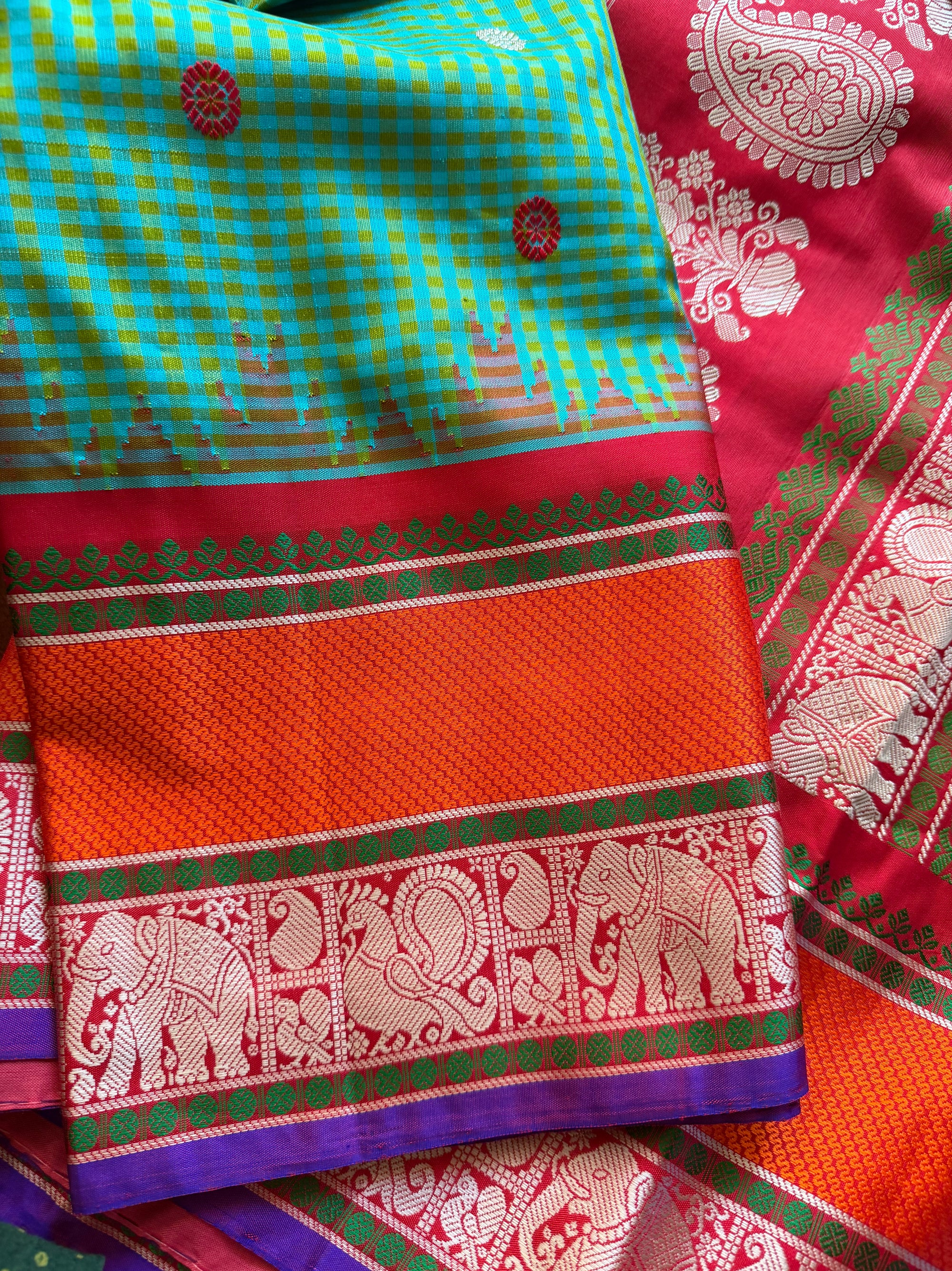 Kuttu  Gadwal Silk : No Zari