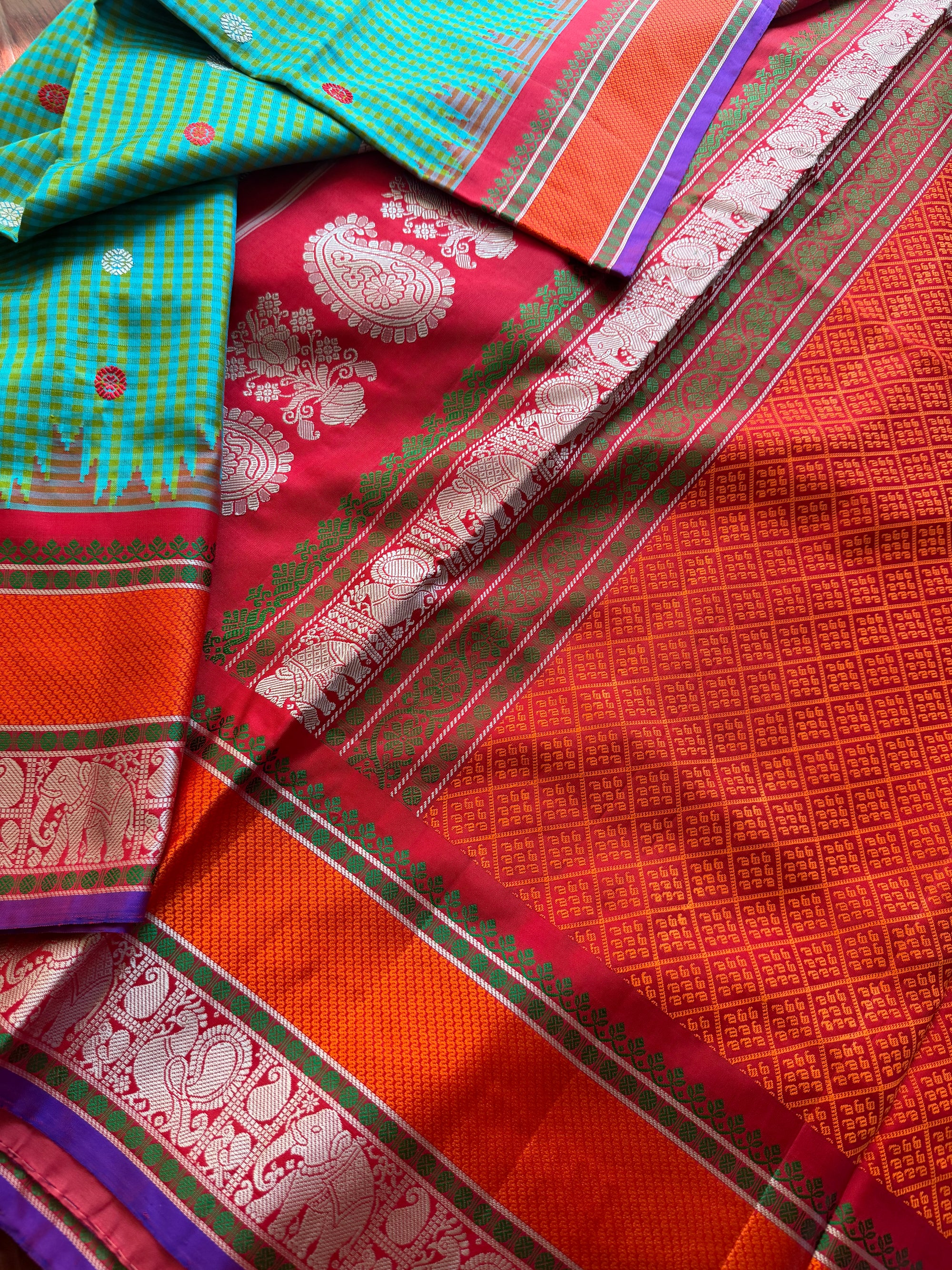 Kuttu  Gadwal Silk : No Zari