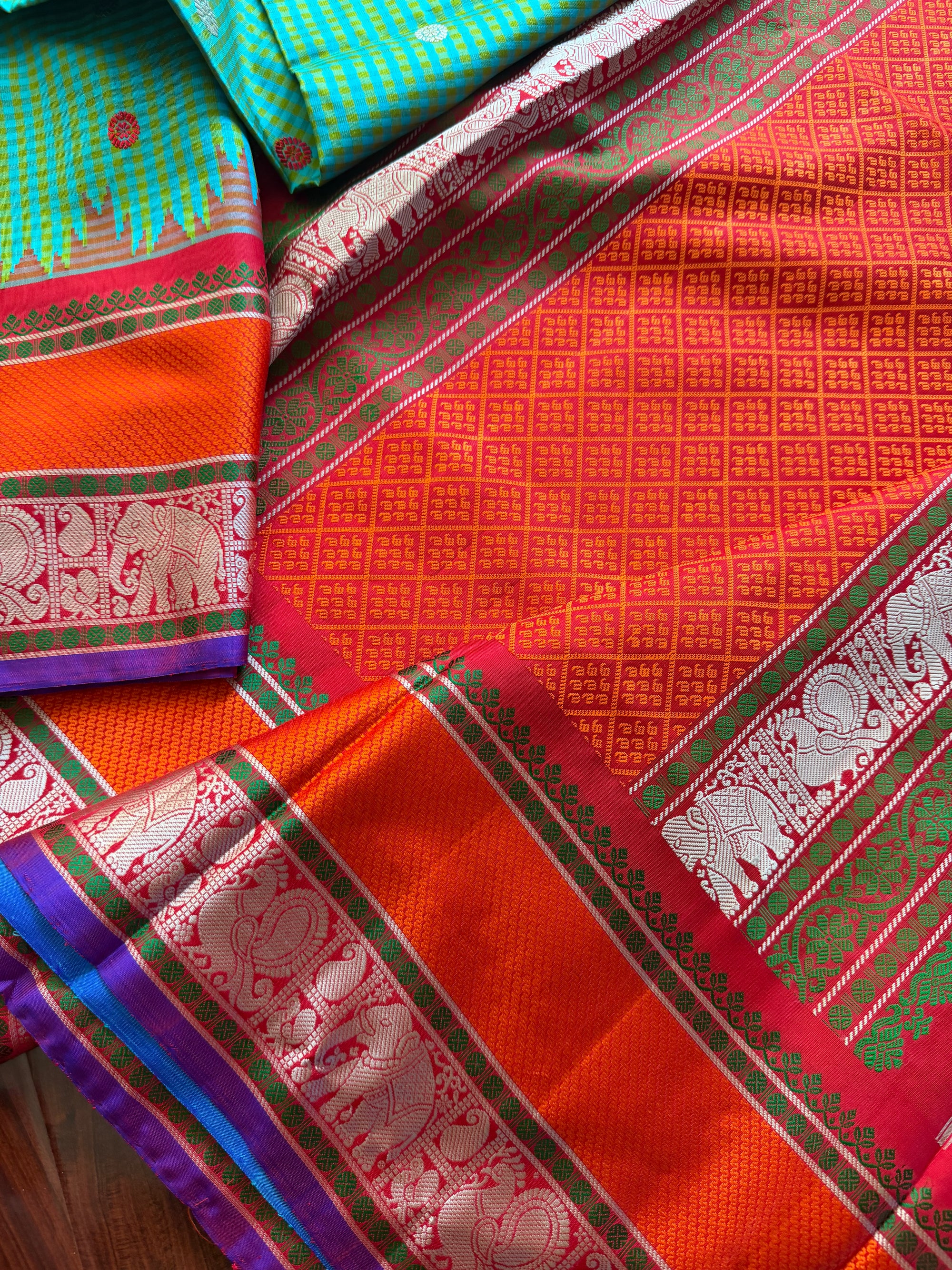 Kuttu  Gadwal Silk : No Zari