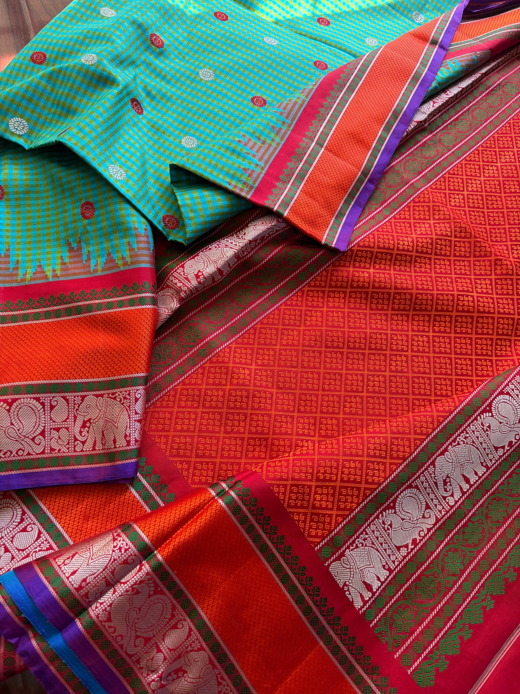 Kuttu  Gadwal Silk : No Zari