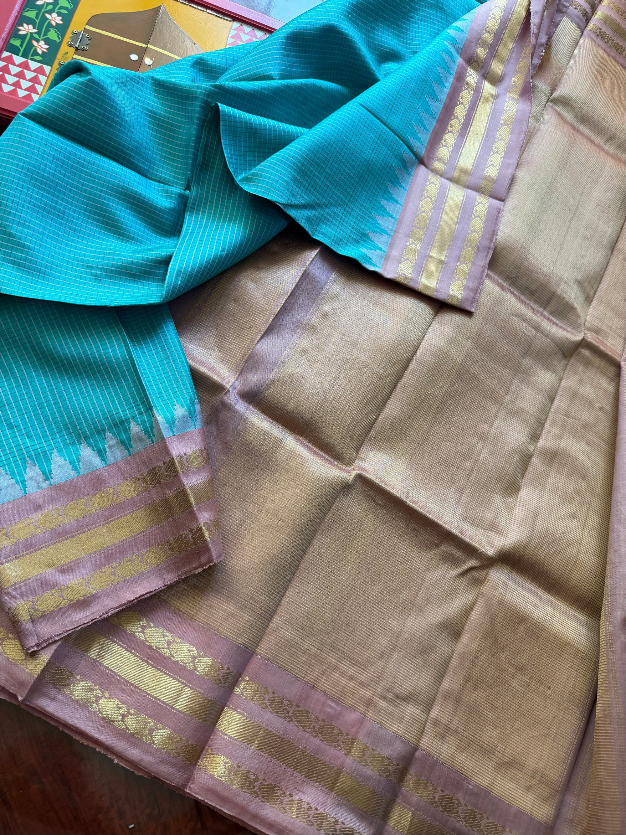 Kuttu  Gadwal Silk