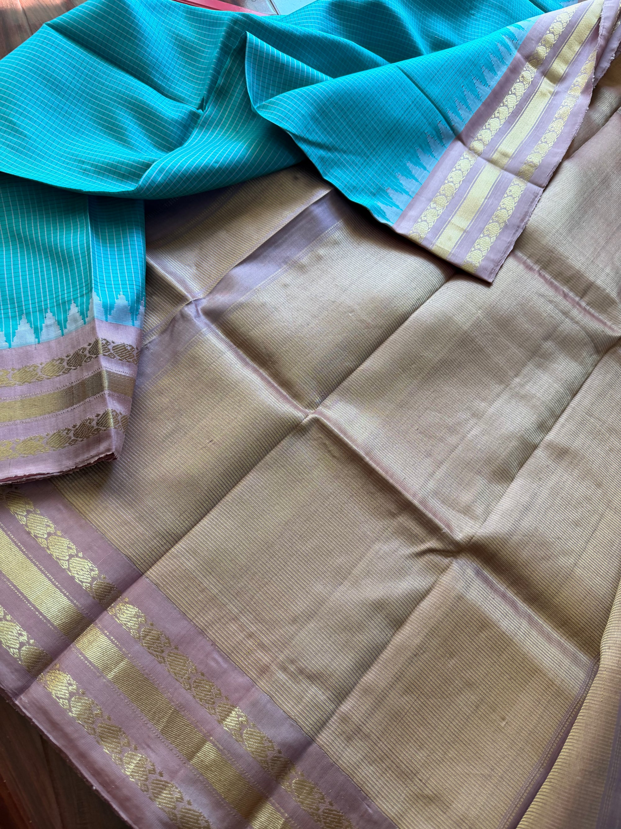 Kuttu  Gadwal Silk