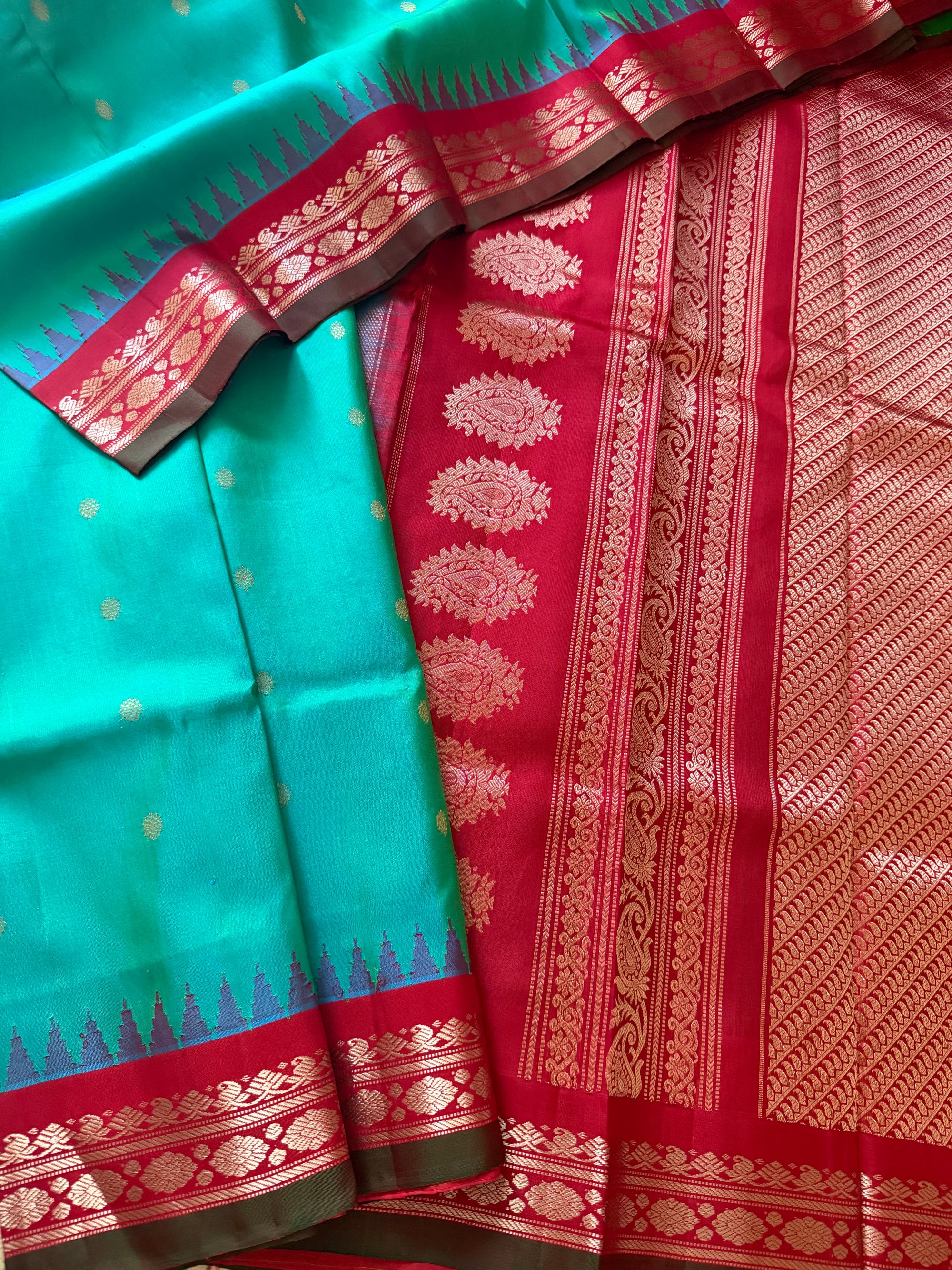 Kuttu Gadwal Silk