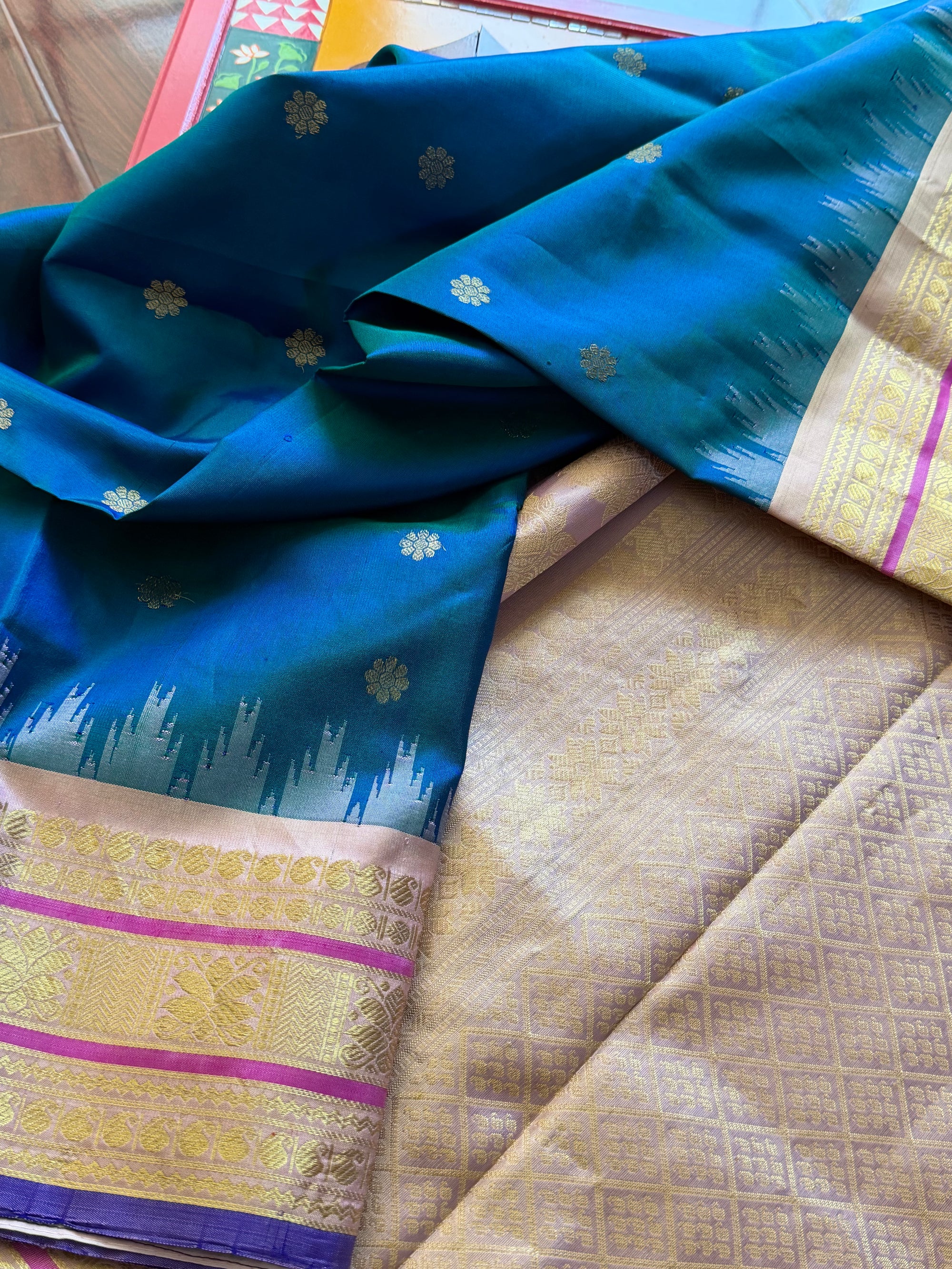 Kuttu  Gadwal Silk