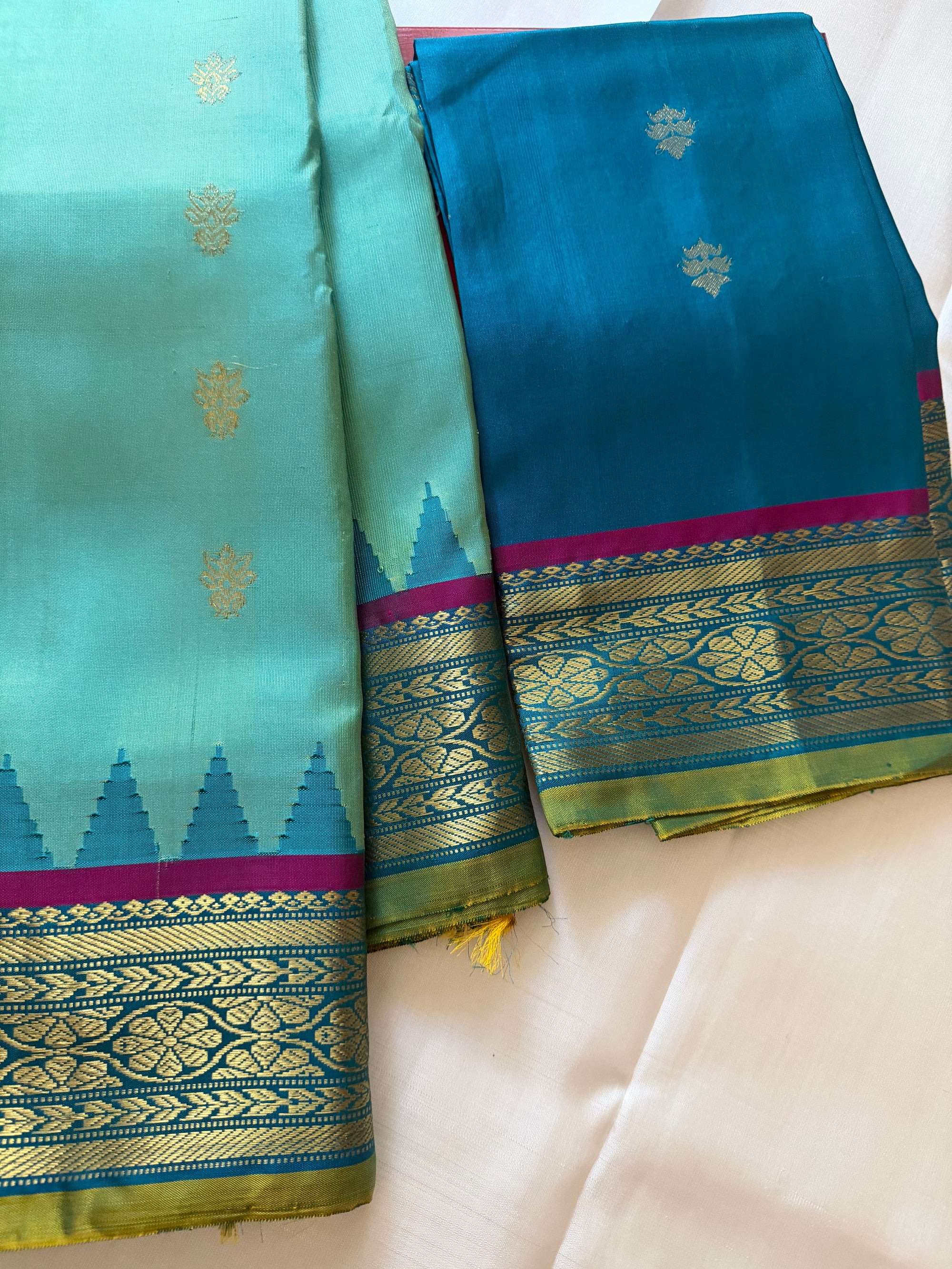 Kuttu Gadwal Silk