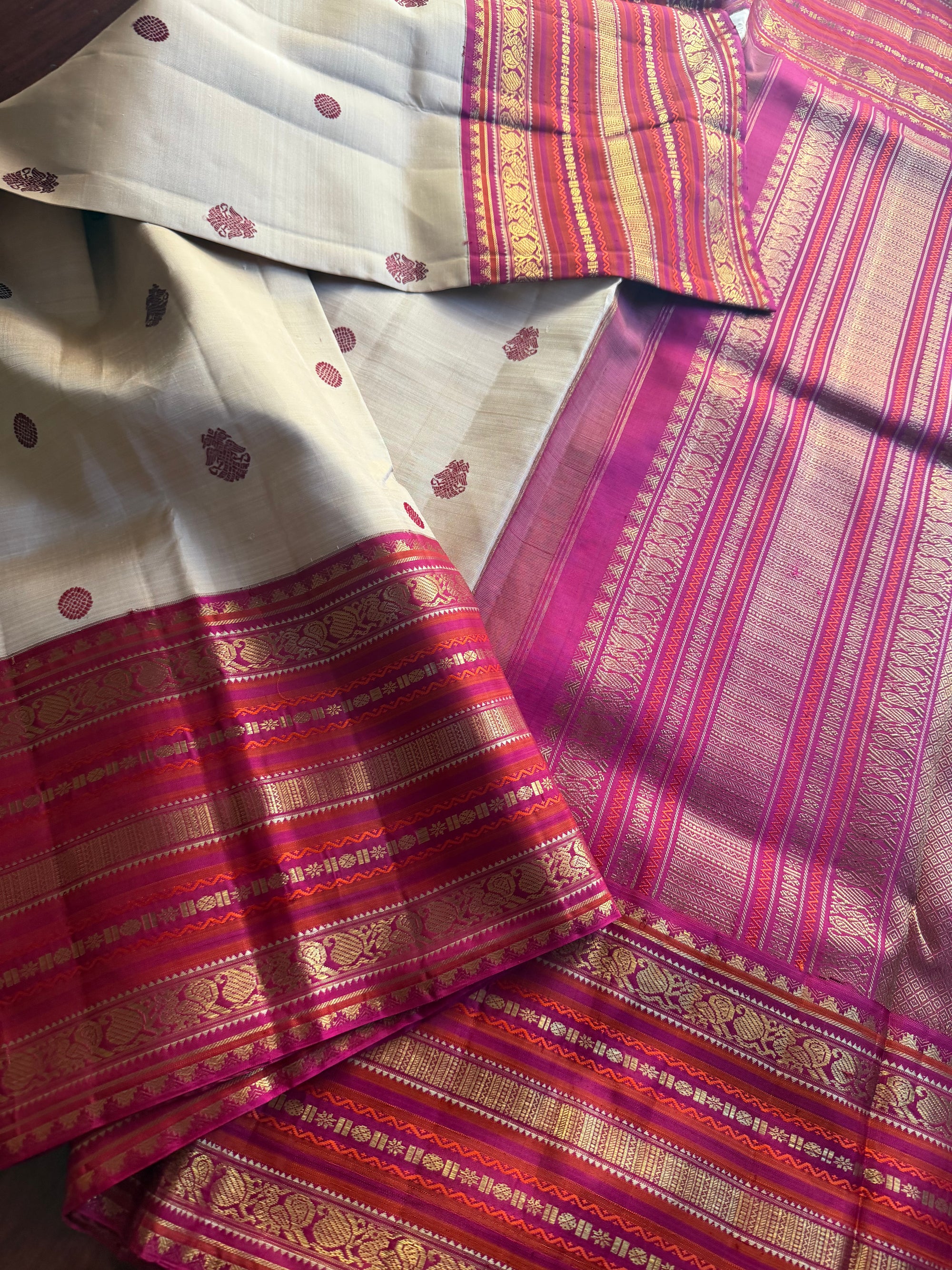 MYTHILI:  Korvai Kanjivaram