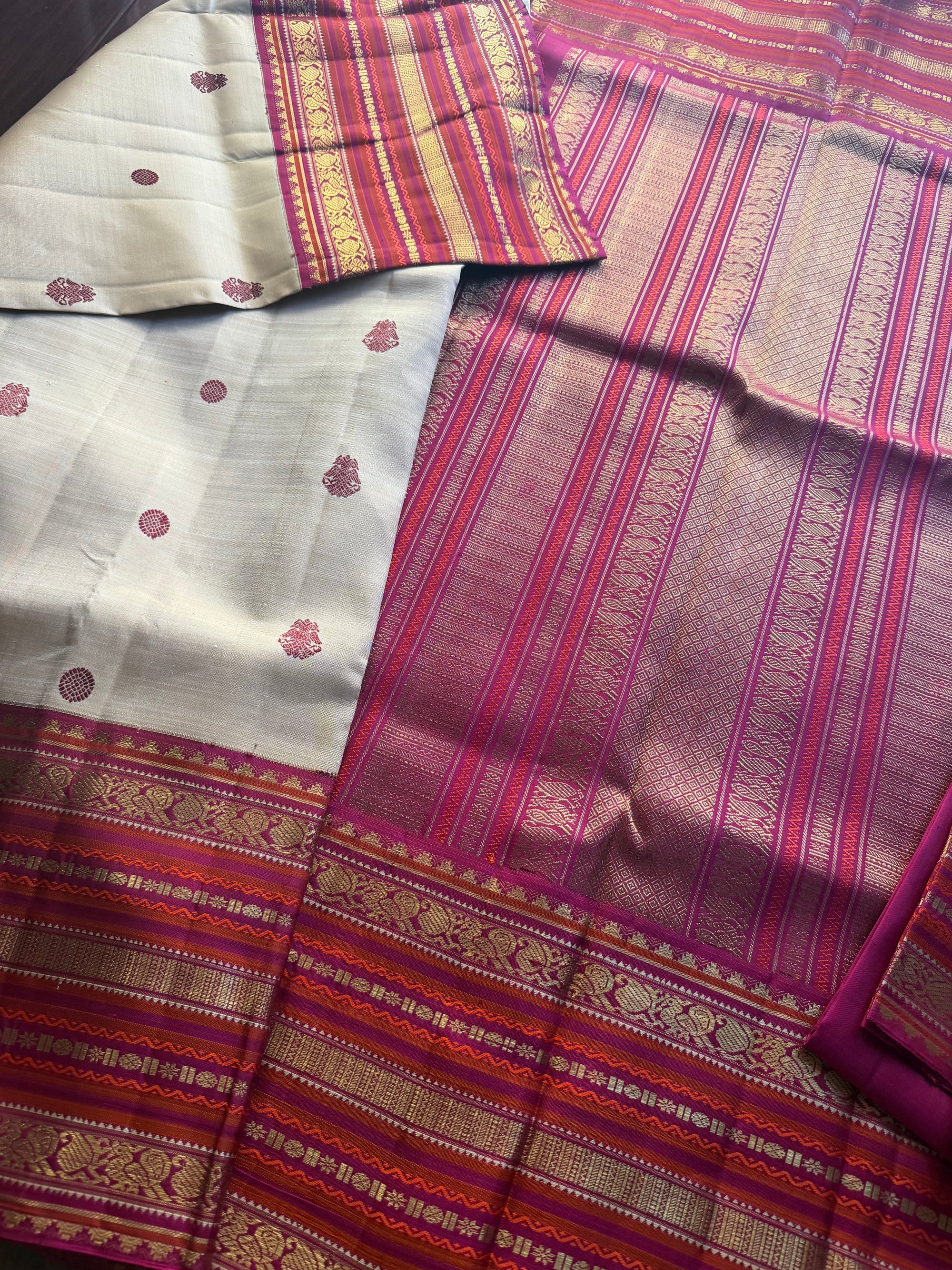 MYTHILI:  Korvai Kanjivaram