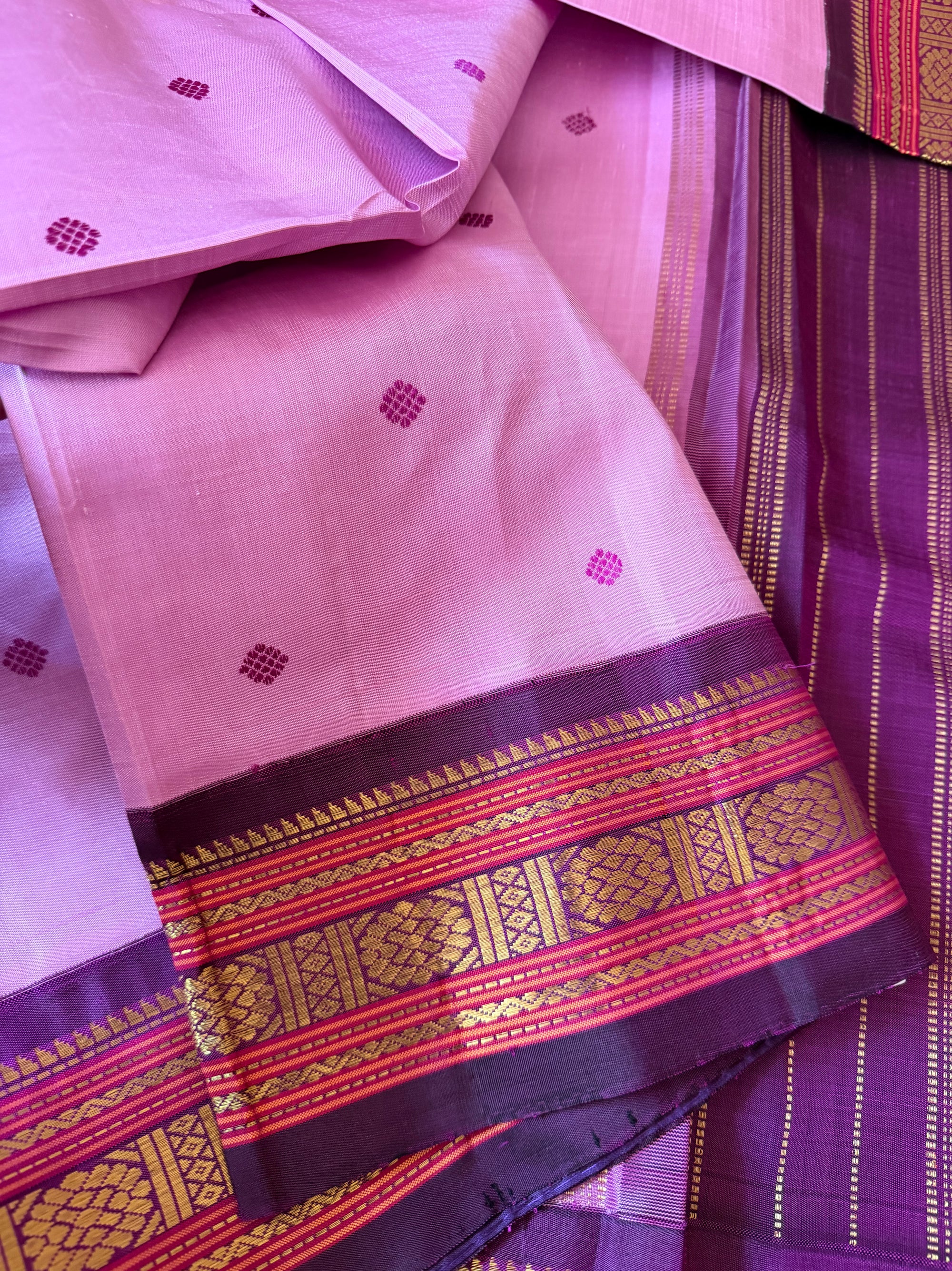 MAATHEY: SILKEN MOTIFS (Lilac + Plum)