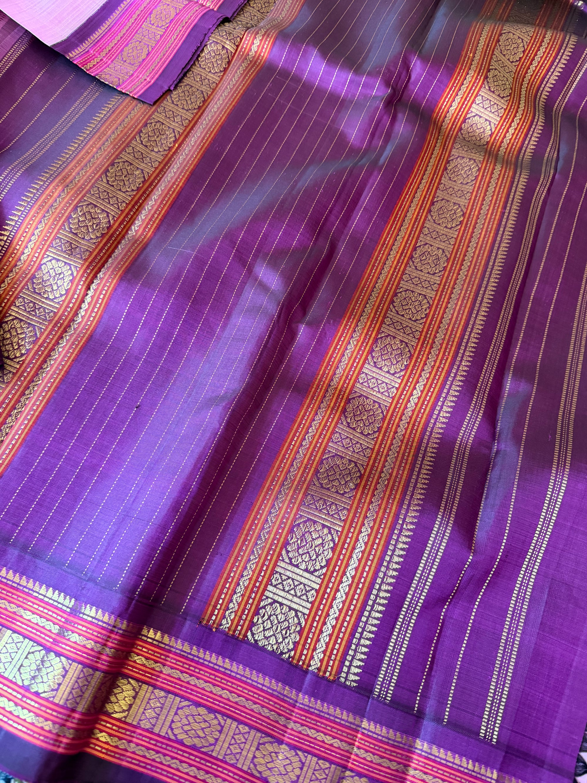 MAATHEY: SILKEN MOTIFS (Lilac + Plum)