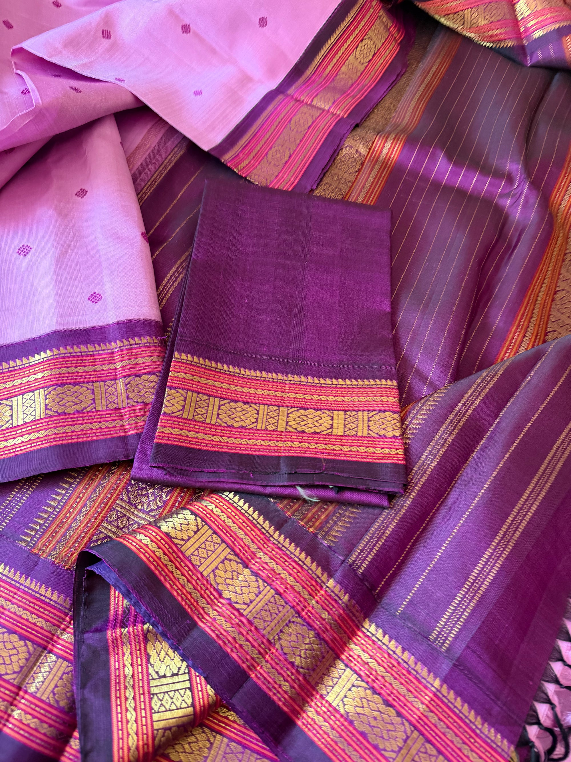 MAATHEY: SILKEN MOTIFS (Lilac + Plum)