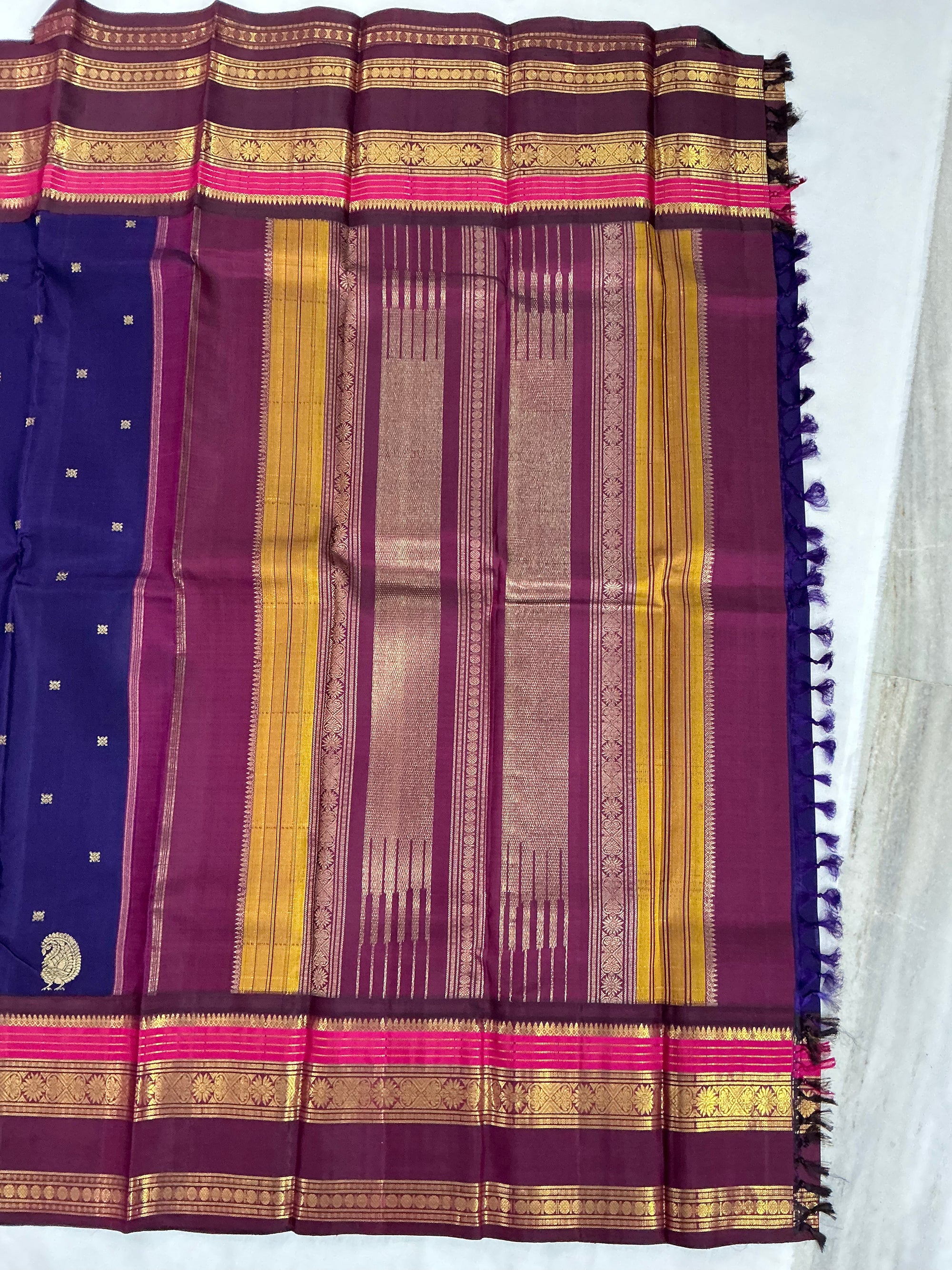 MYTHILI:  PETTU BUTTA KANJIVARAMS