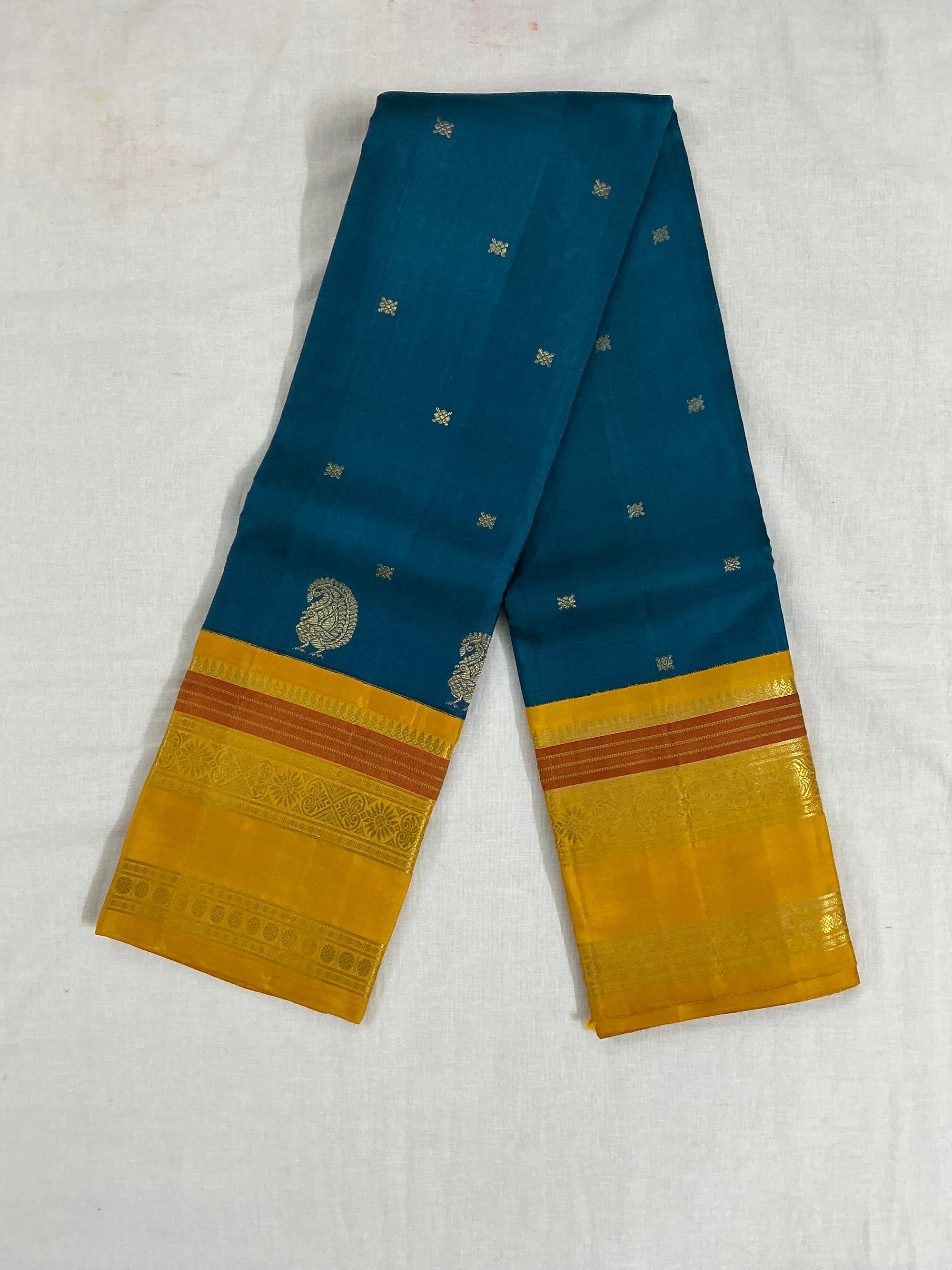 MYTHILI:  PETTU BUTTA KANJIVARAMS (SHOT BLUE GREEN)