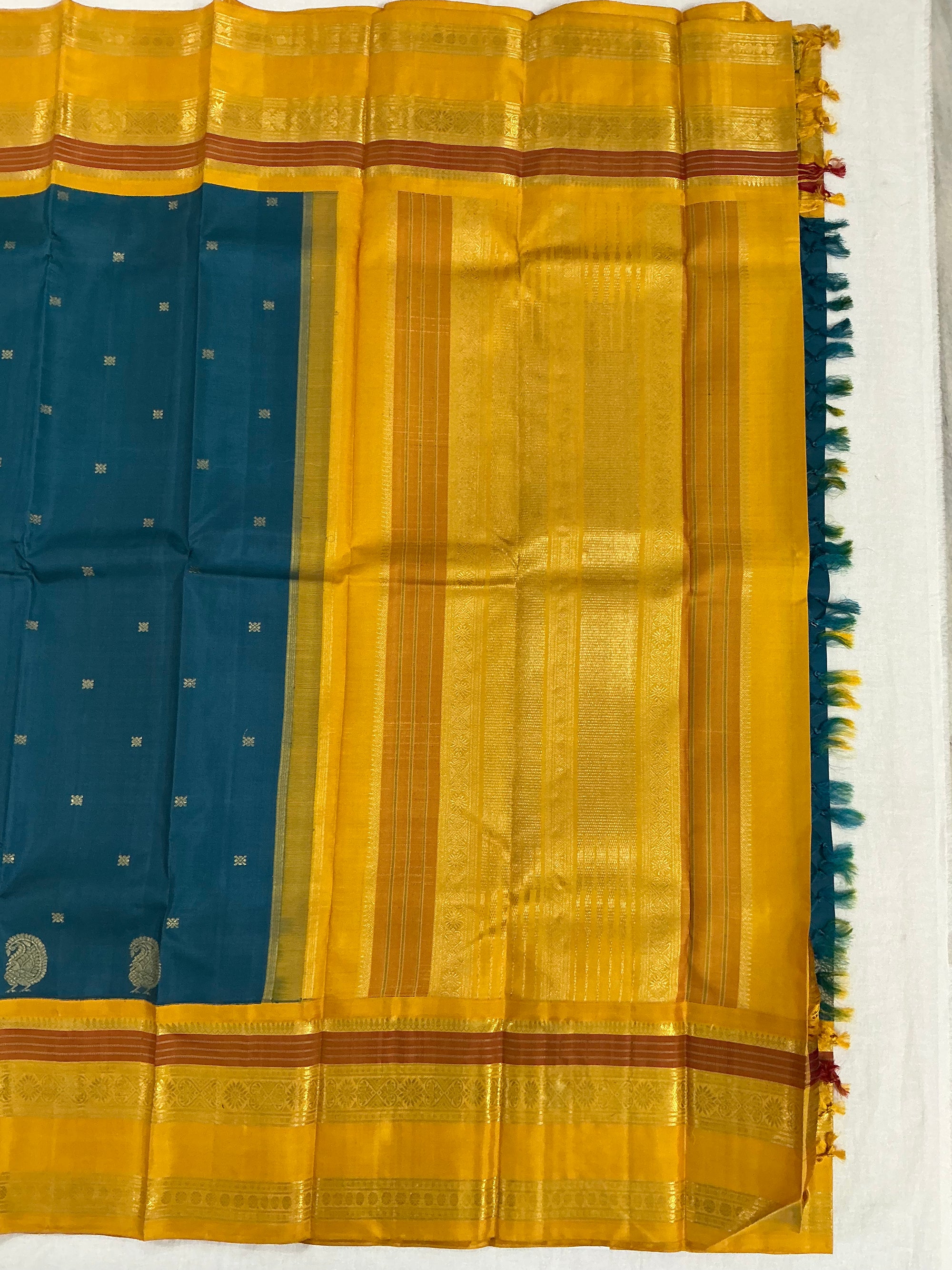 MYTHILI:  PETTU BUTTA KANJIVARAMS (SHOT BLUE GREEN)