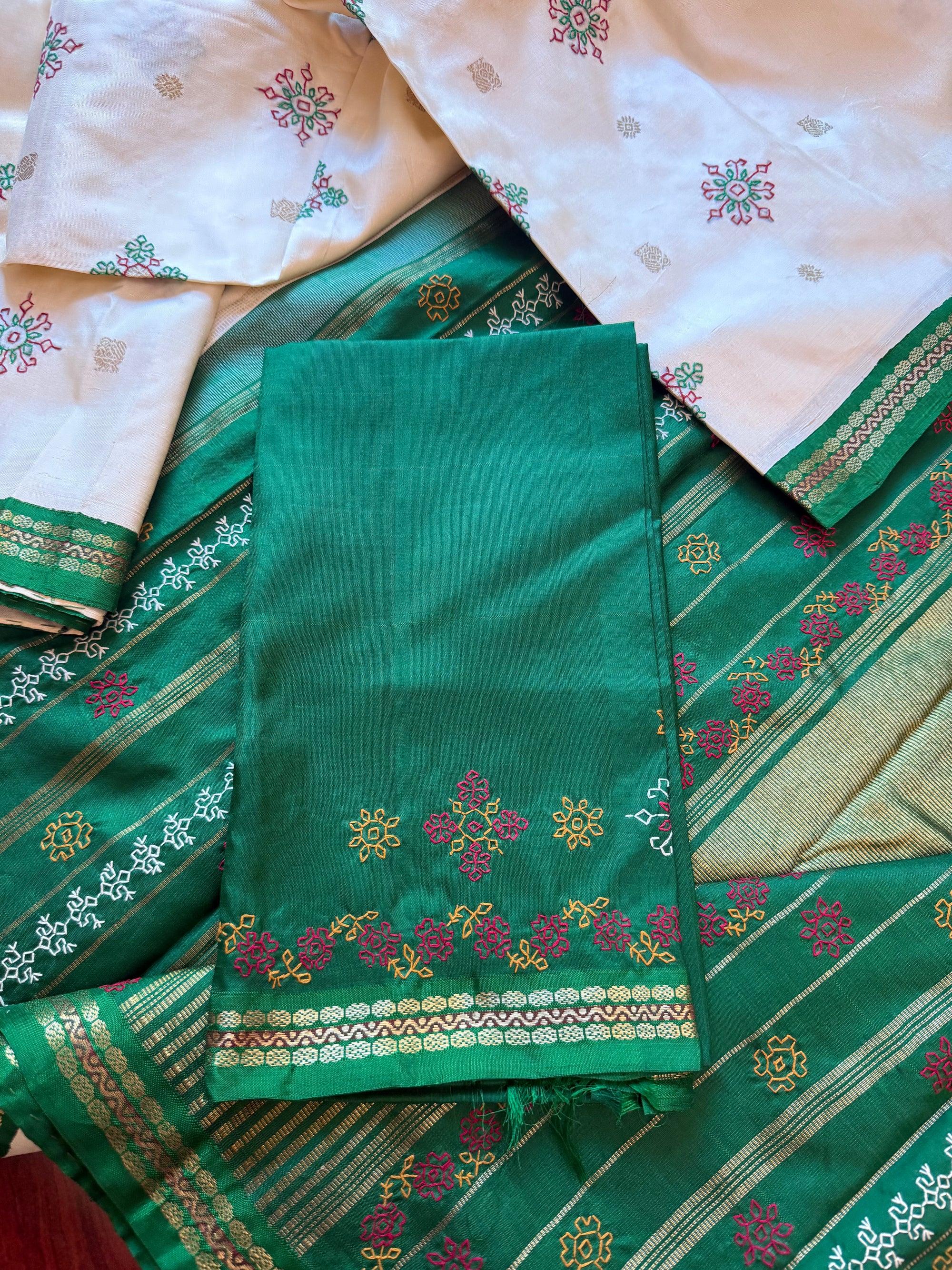 VRIKSHA: Kasuti on Kanjvaram