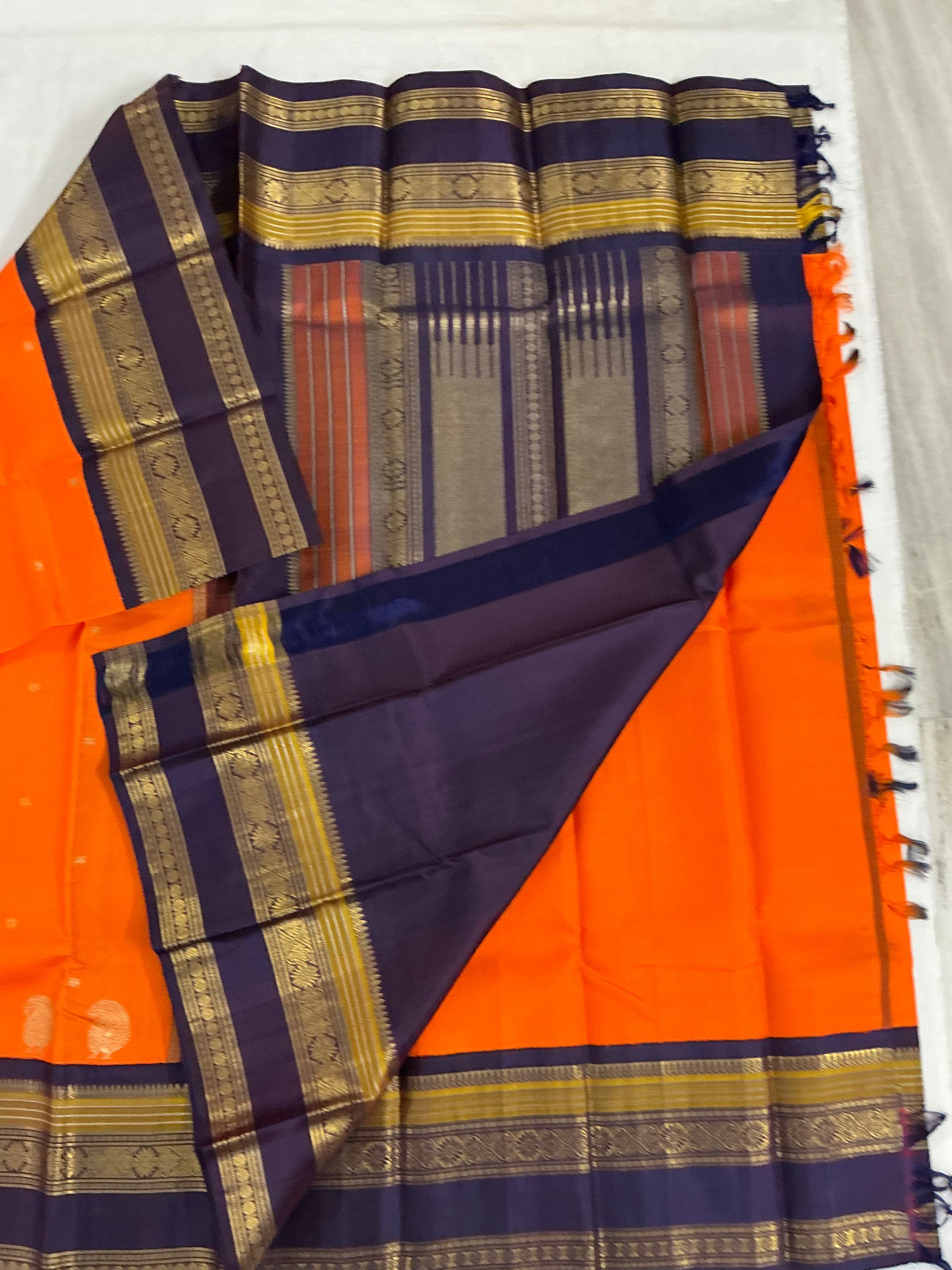 MYTHILI:  PETTU BUTTA KANJIVARAMS (CARROT ORANGE)