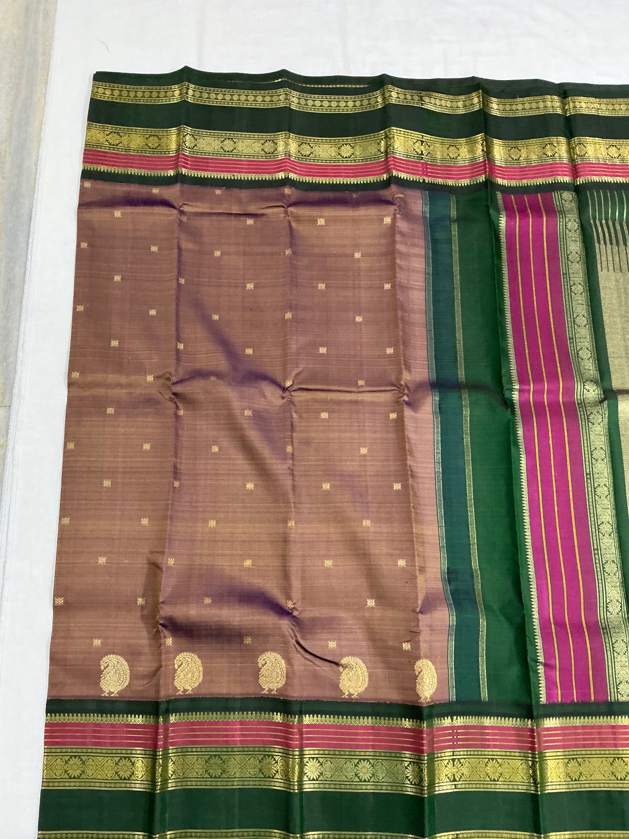 MYTHILI:  PETTU BUTTA KANJIVARAMS (CHIKOO/SAPOTTA)