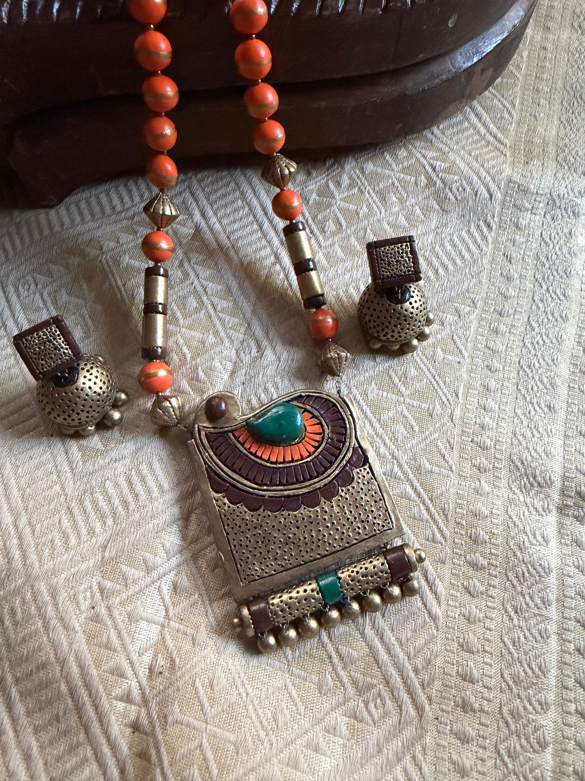 Terracotta Jewelry : Orange &amp; Gold with paisley pendant