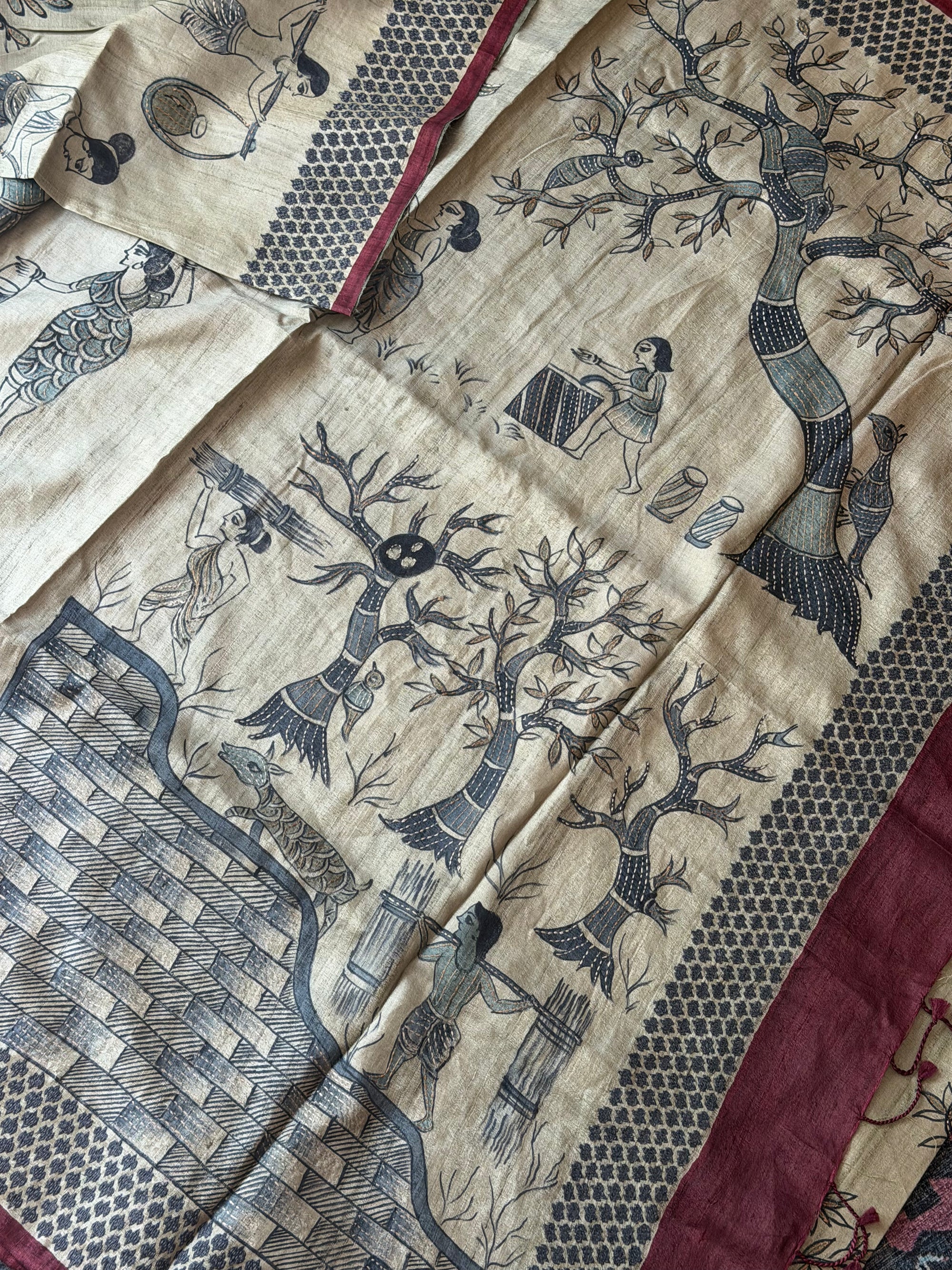 Kamaniya Kantha : Handcrafted Tussar