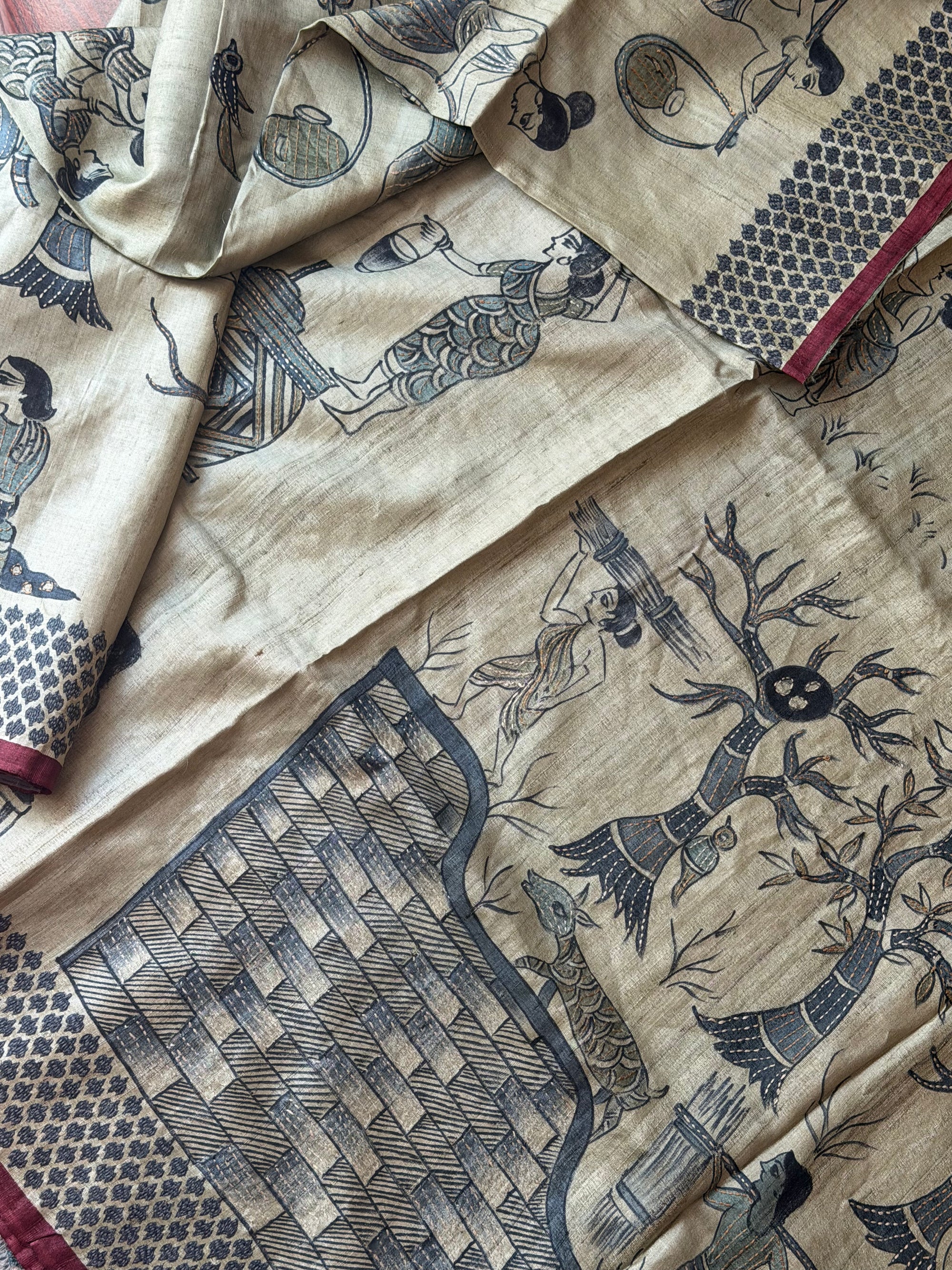 Kamaniya Kantha : Handcrafted Tussar
