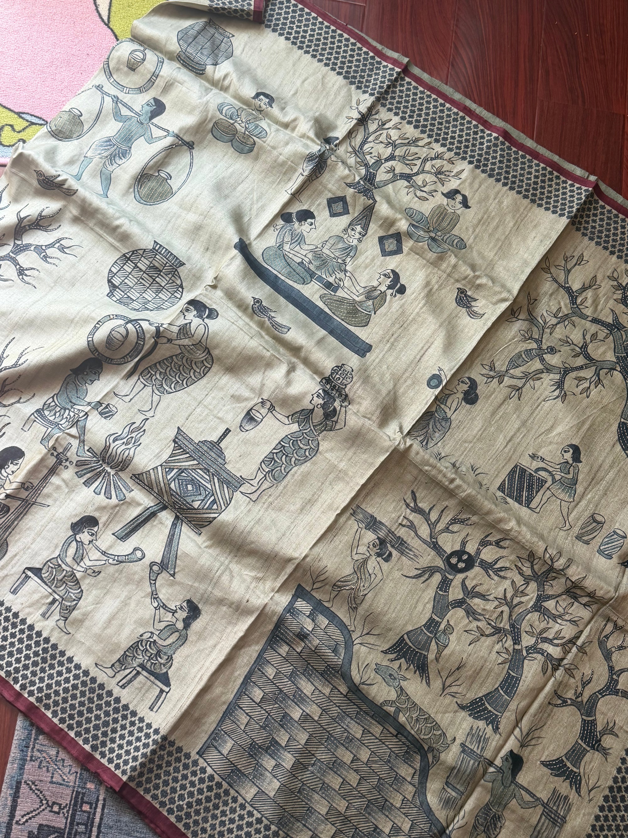 Kamaniya Kantha : Handcrafted Tussar