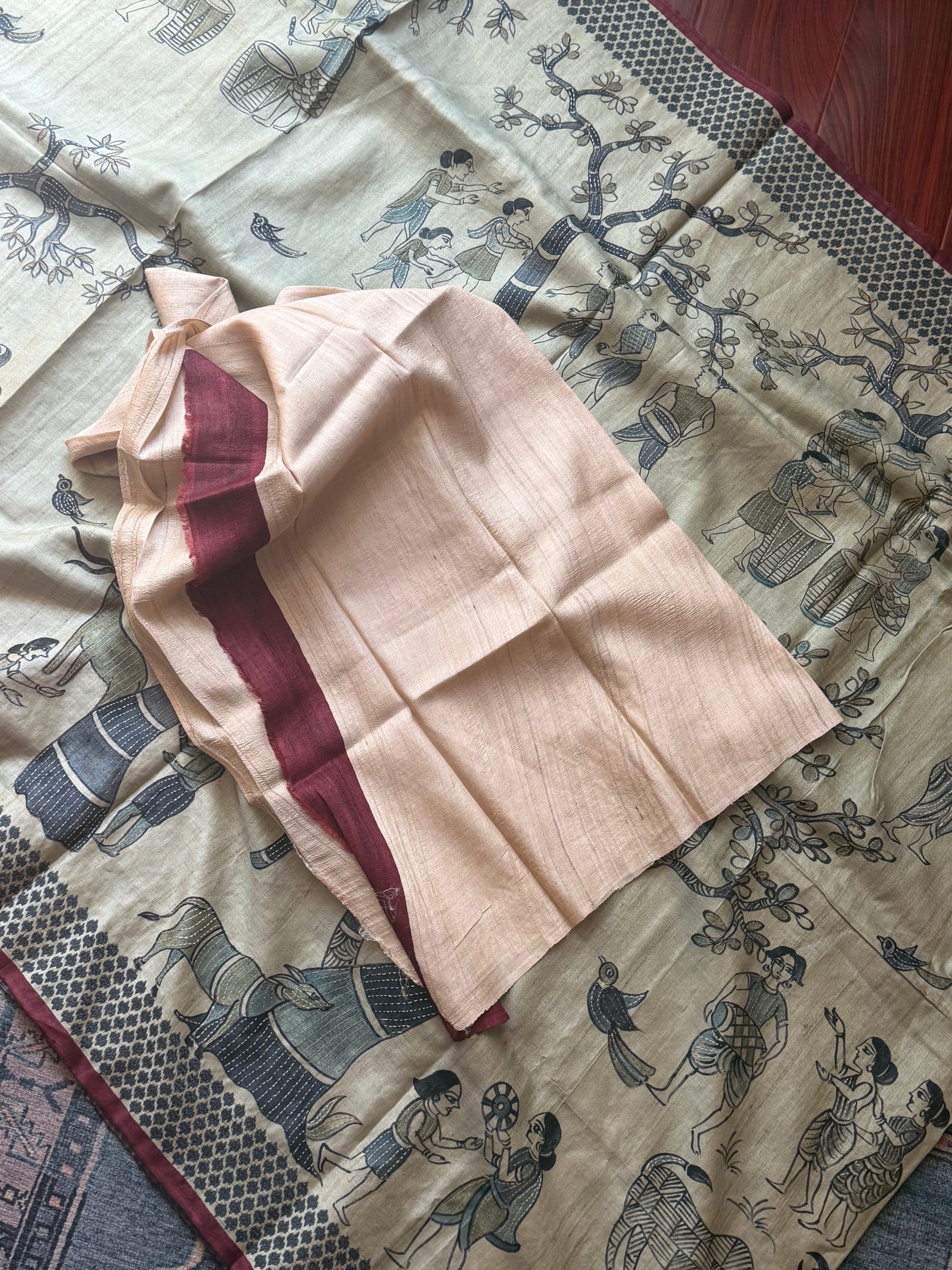 Kamaniya Kantha : Handcrafted Tussar
