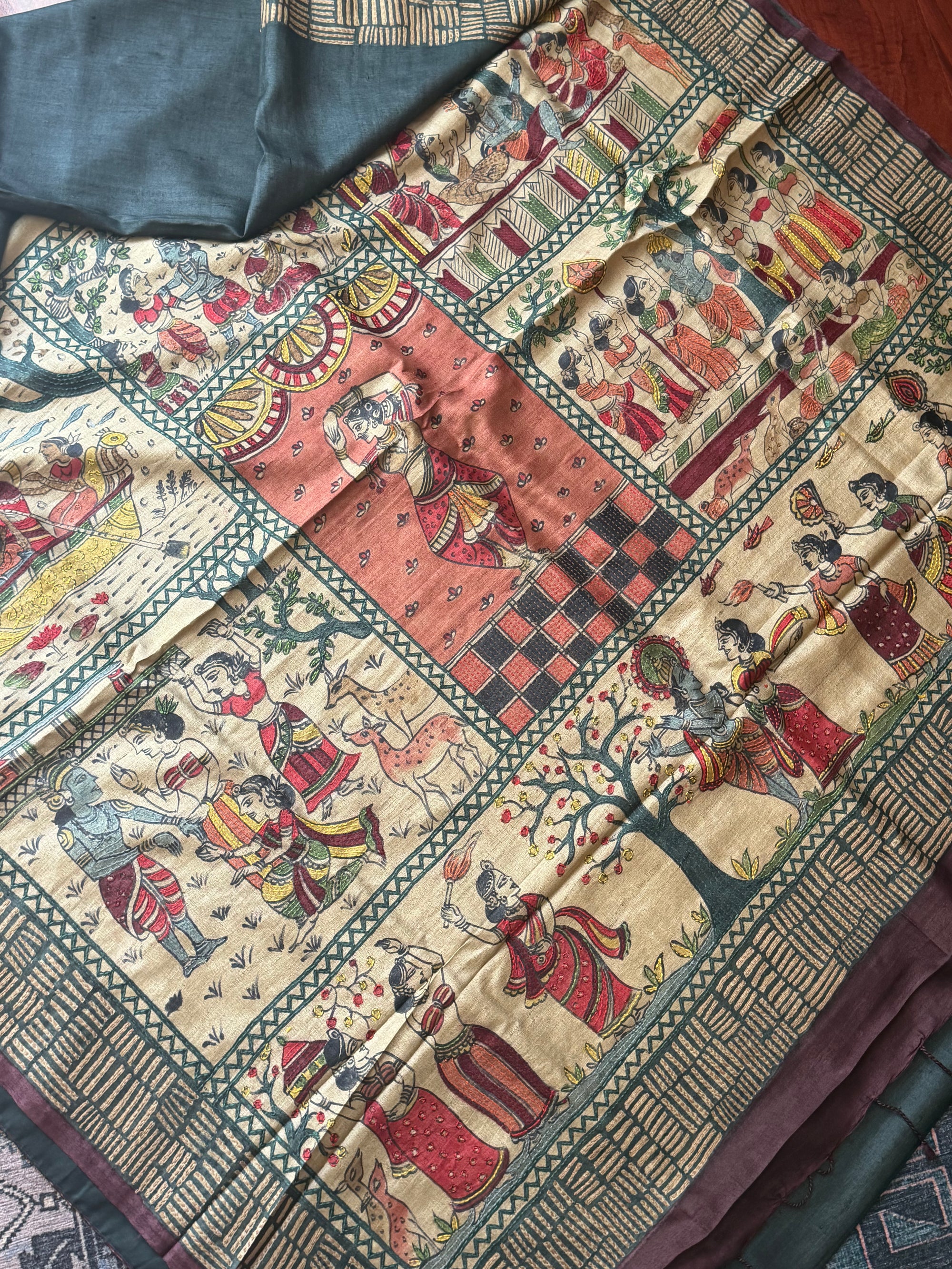 Kamaniya Kantha : Handcrafted Tussar