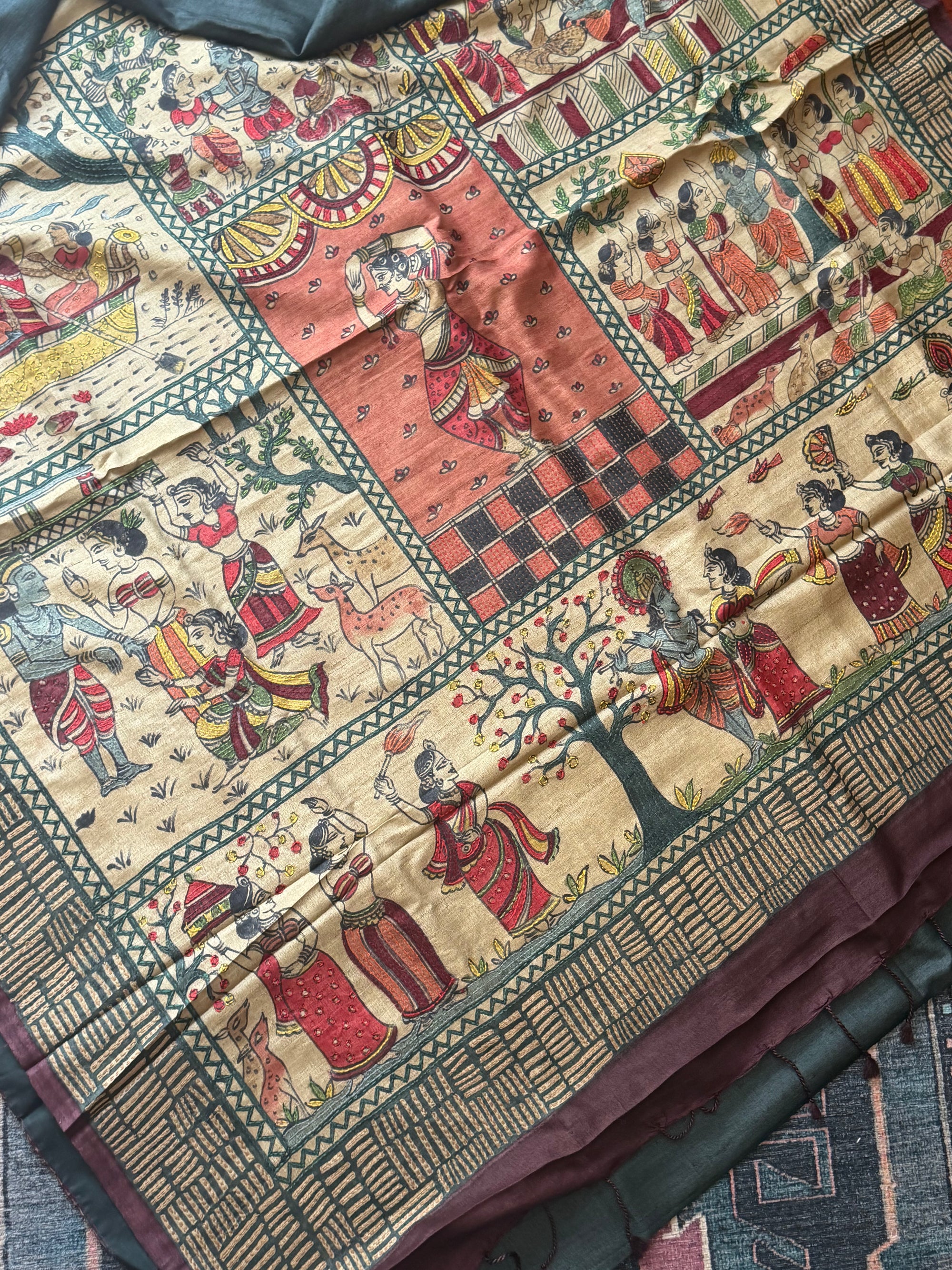 Kamaniya Kantha : Handcrafted Tussar