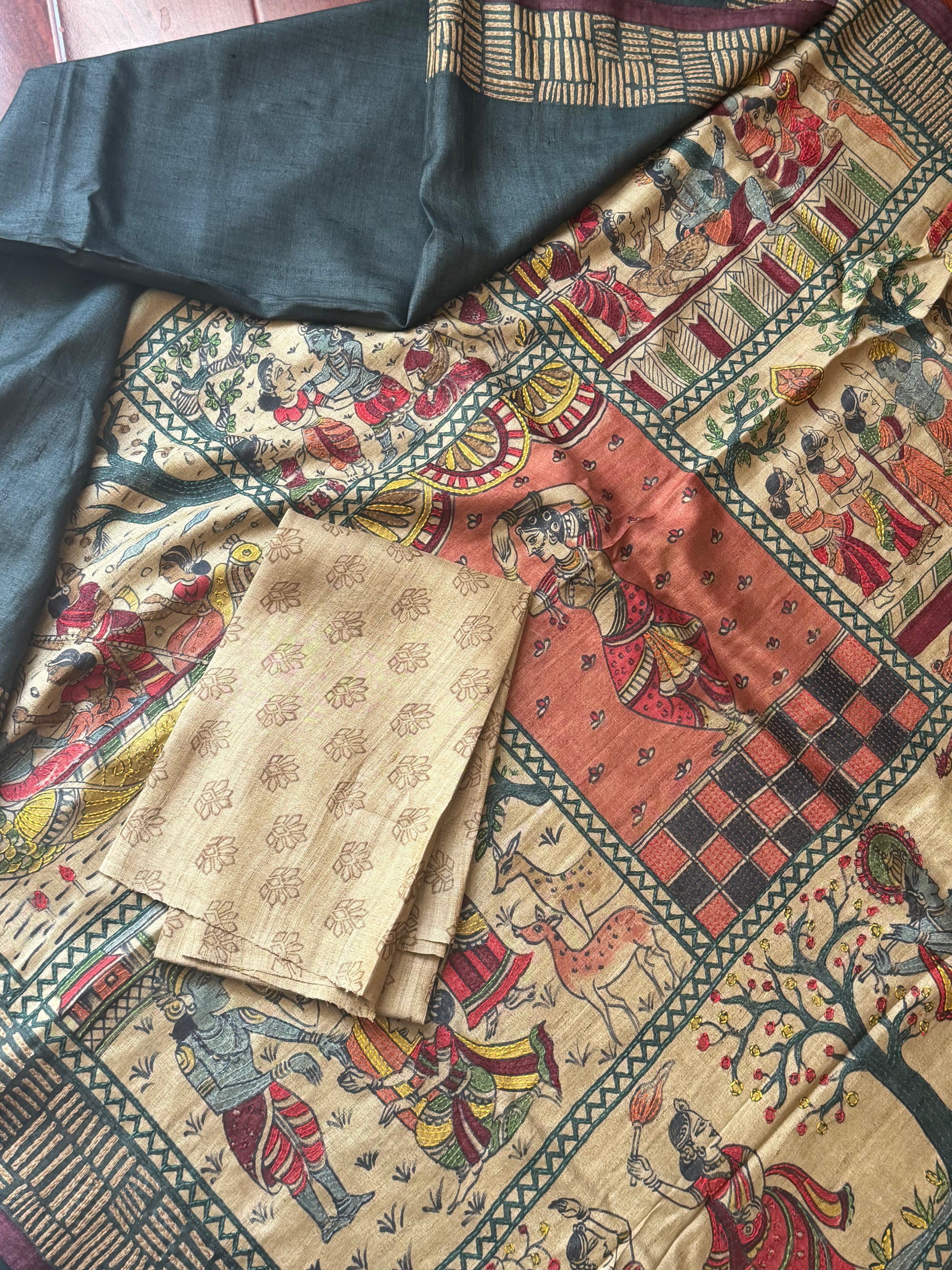Kamaniya Kantha : Handcrafted Tussar