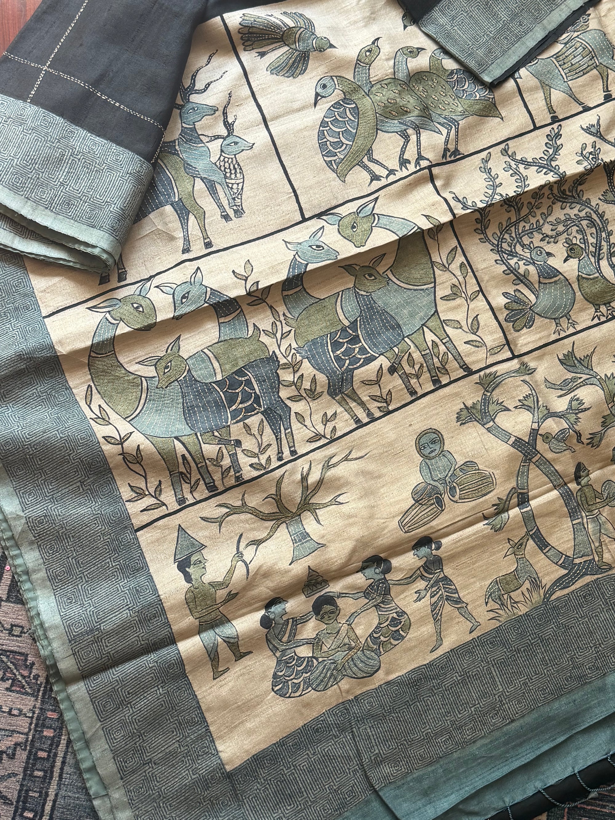 Kamaniya Kantha : Handcrafted Tussar